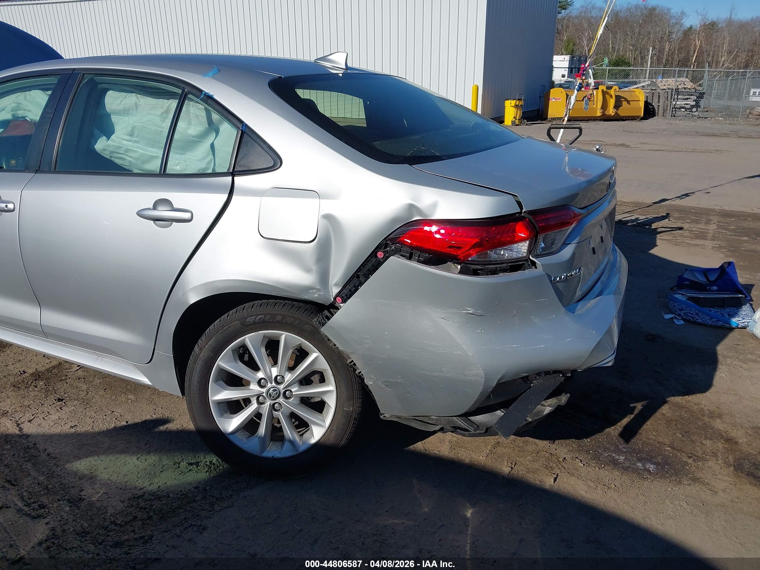 TOYOTA COROLLA image 6