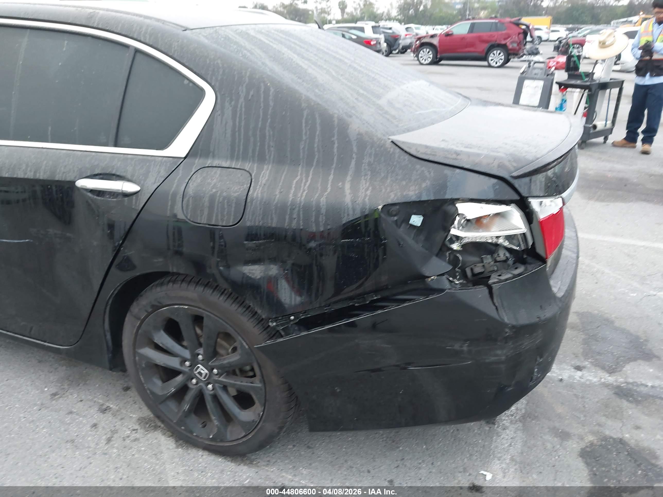 HONDA ACCORD image 6