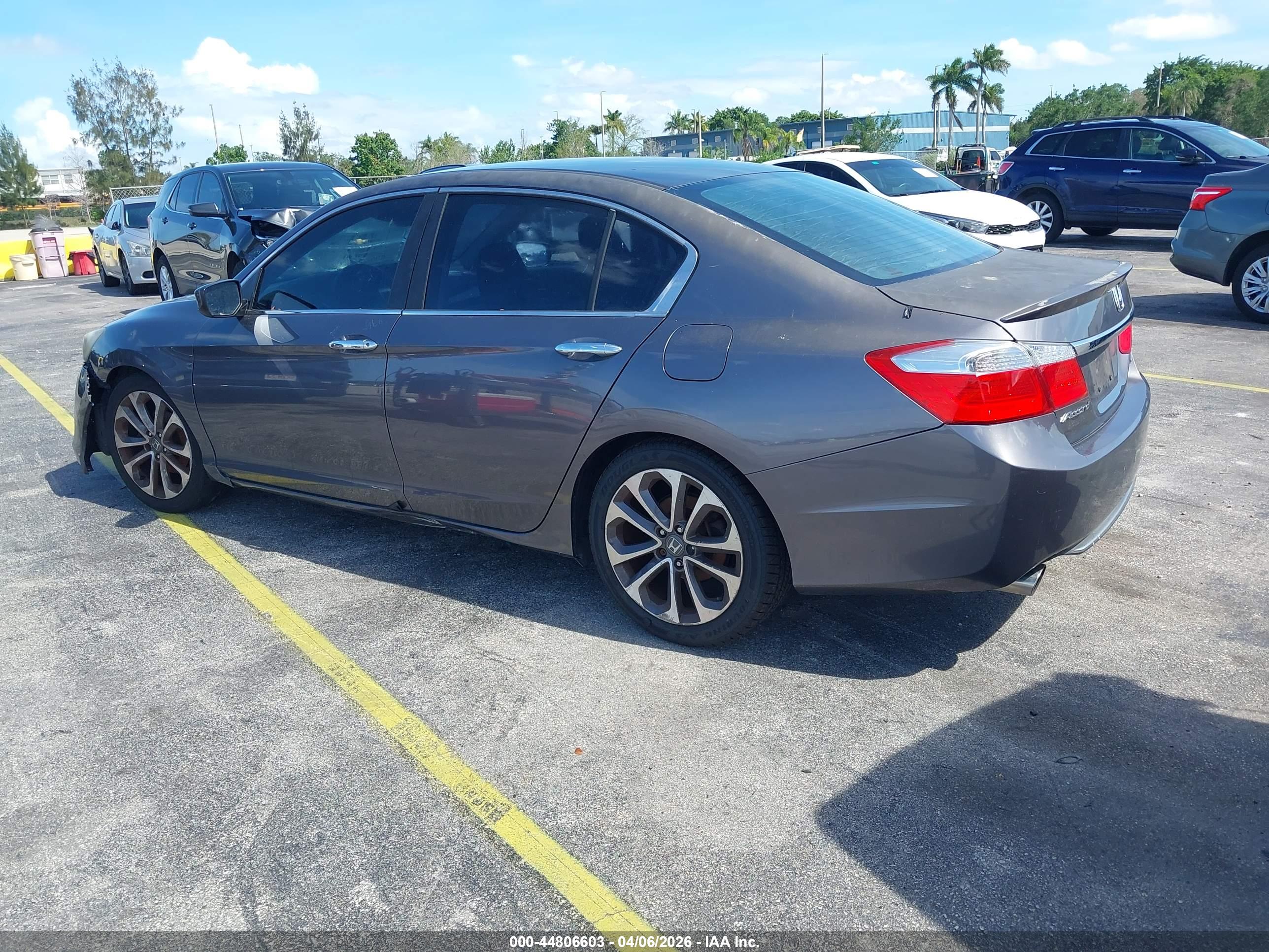 HONDA ACCORD image 3