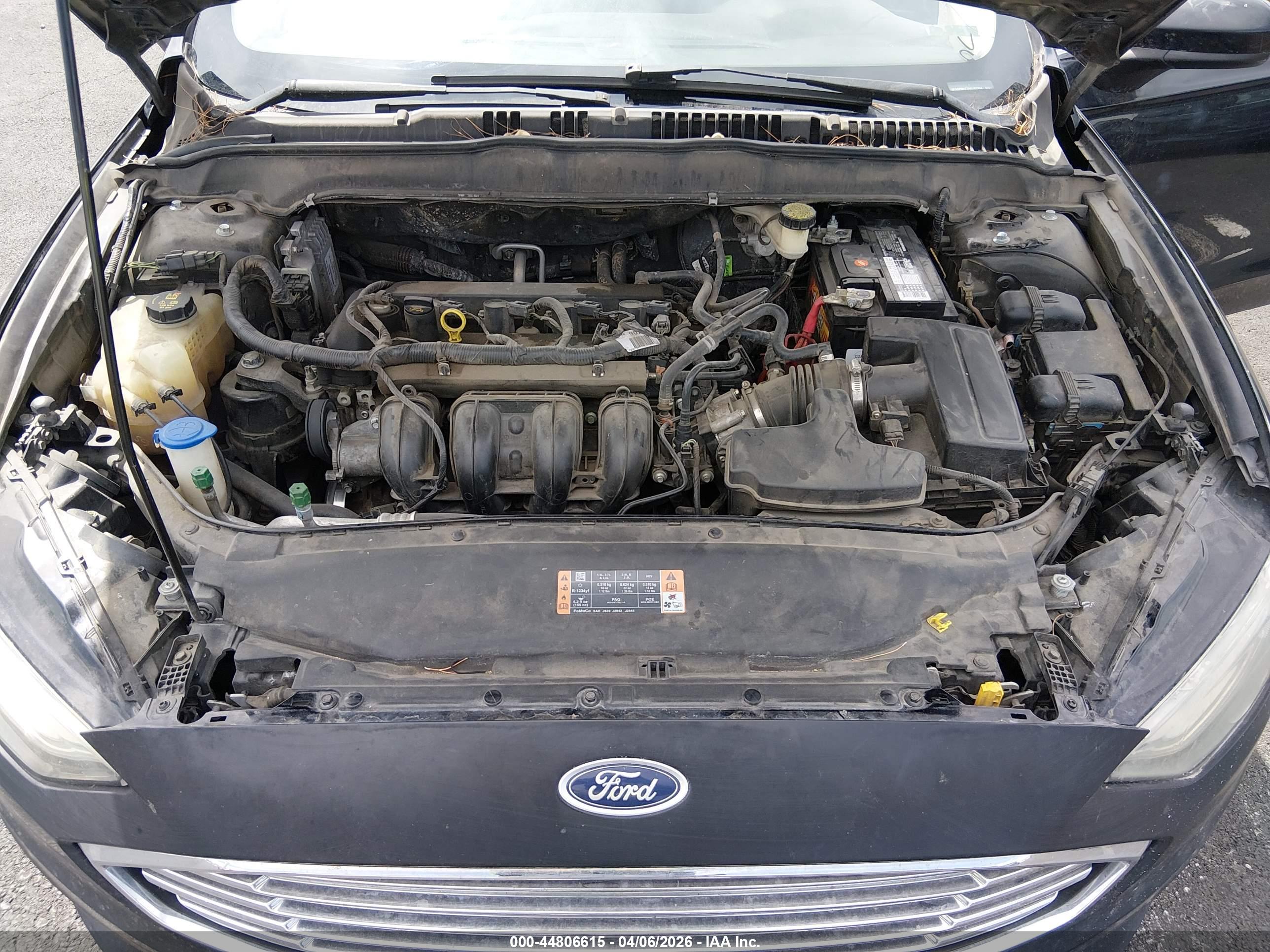 FORD FUSION image 10
