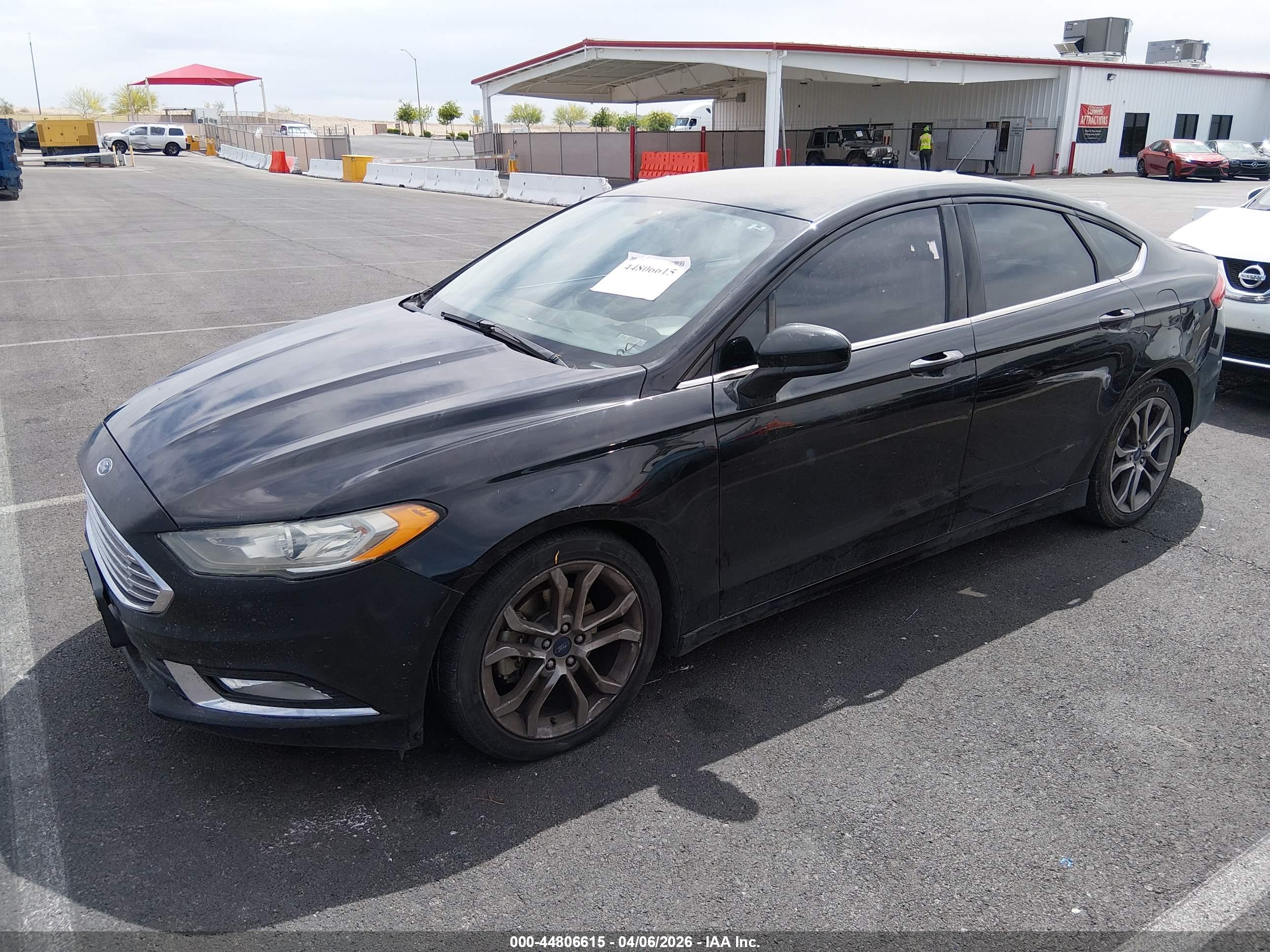 FORD FUSION image 2