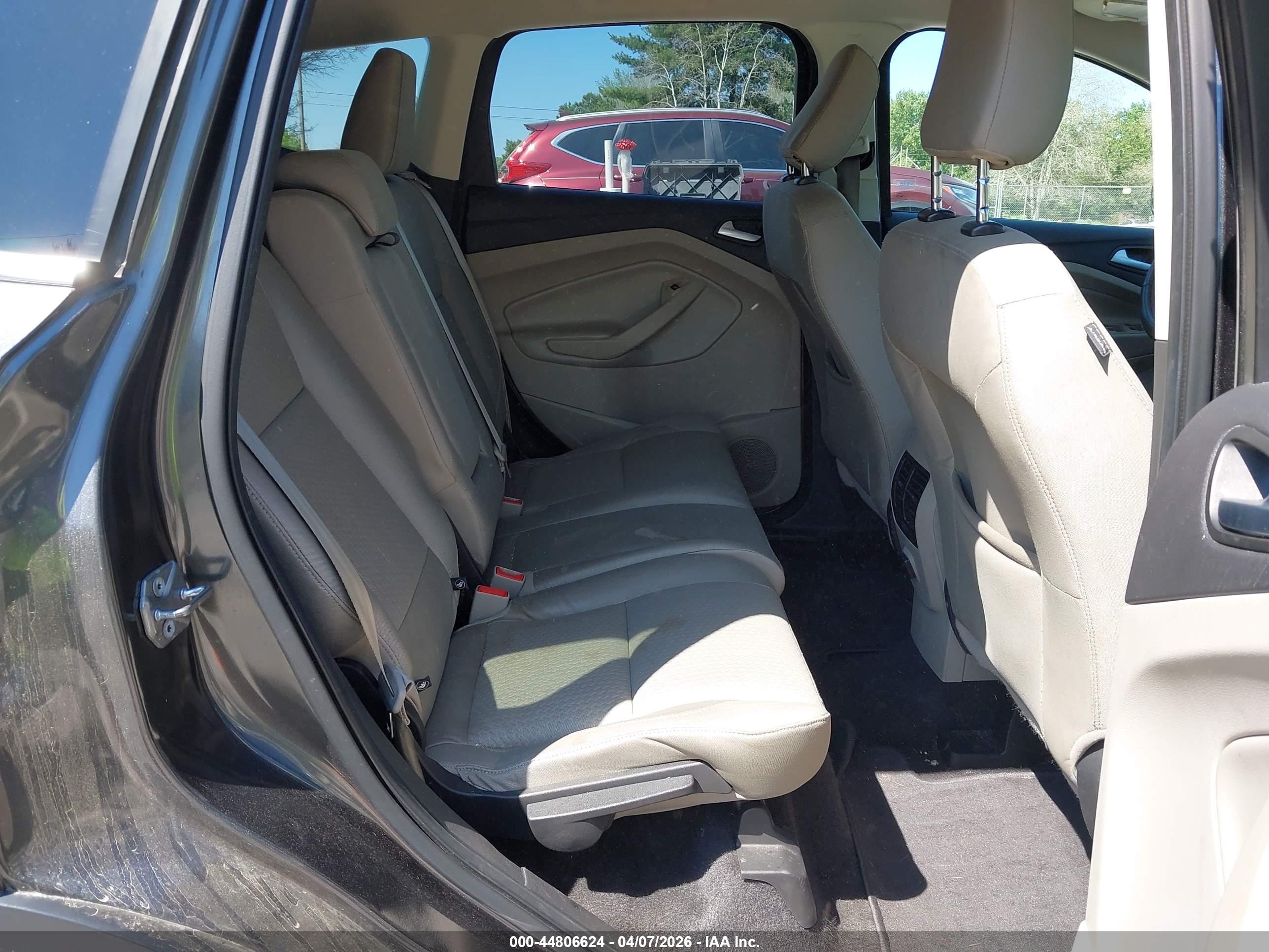 FORD ESCAPE image 8