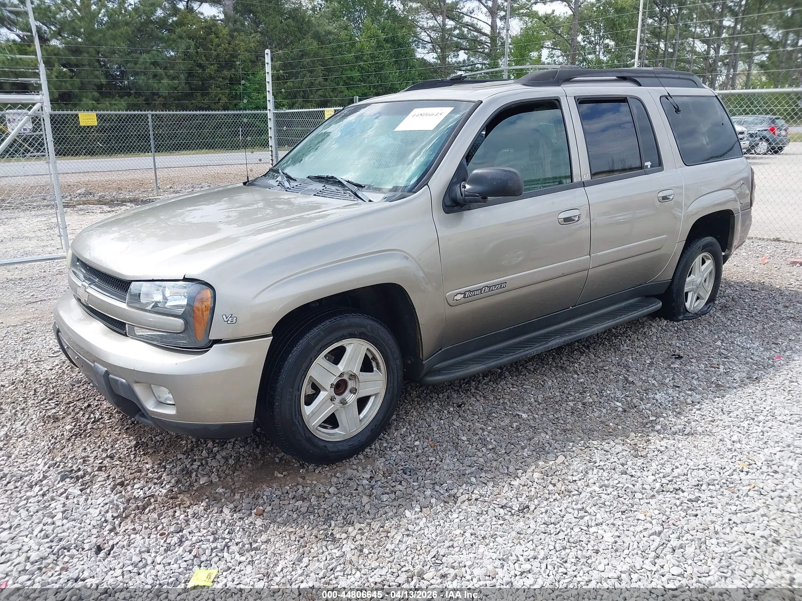 CHEVROLET TRAILBLAZER image 2