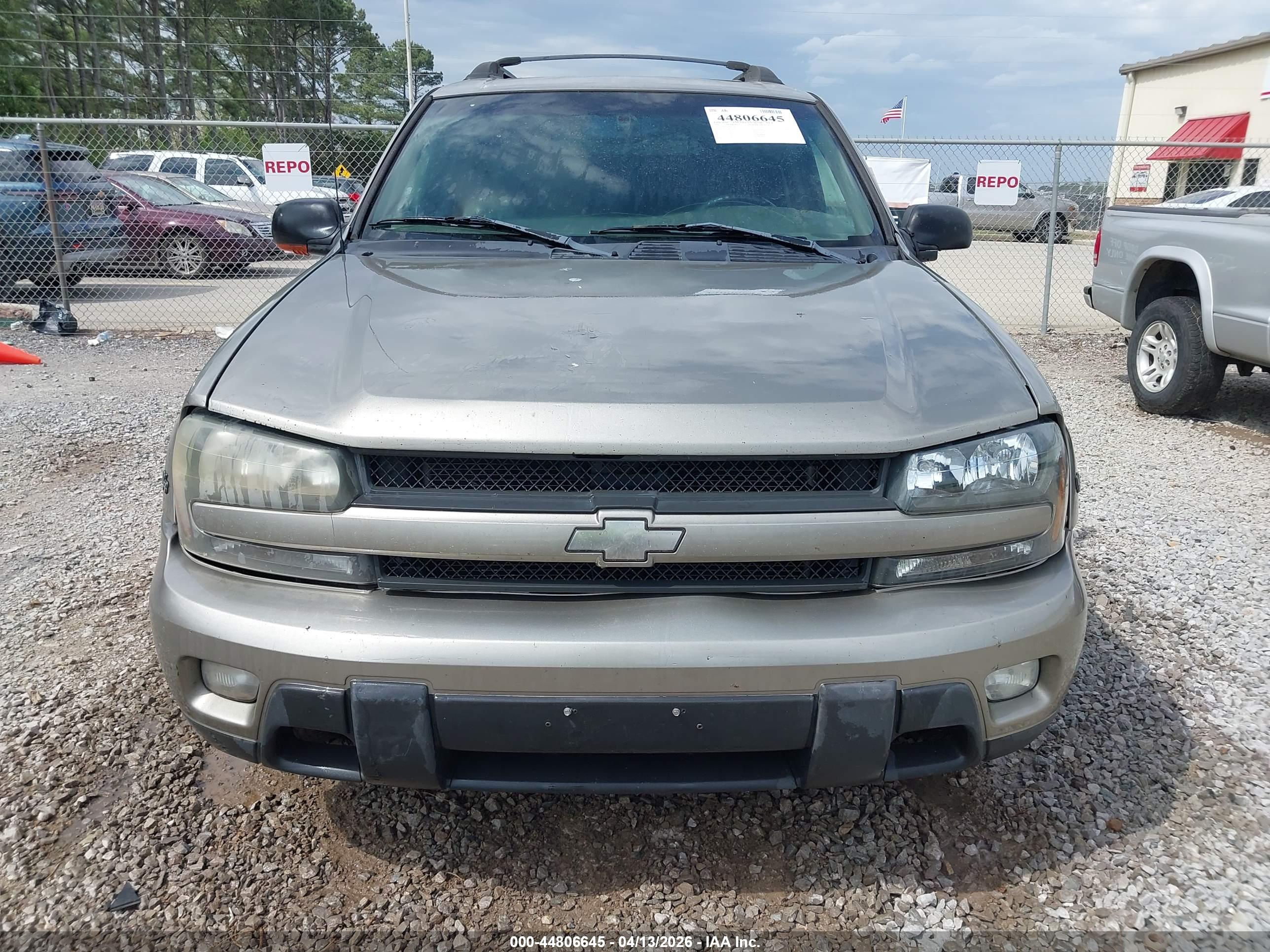 CHEVROLET TRAILBLAZER image 6