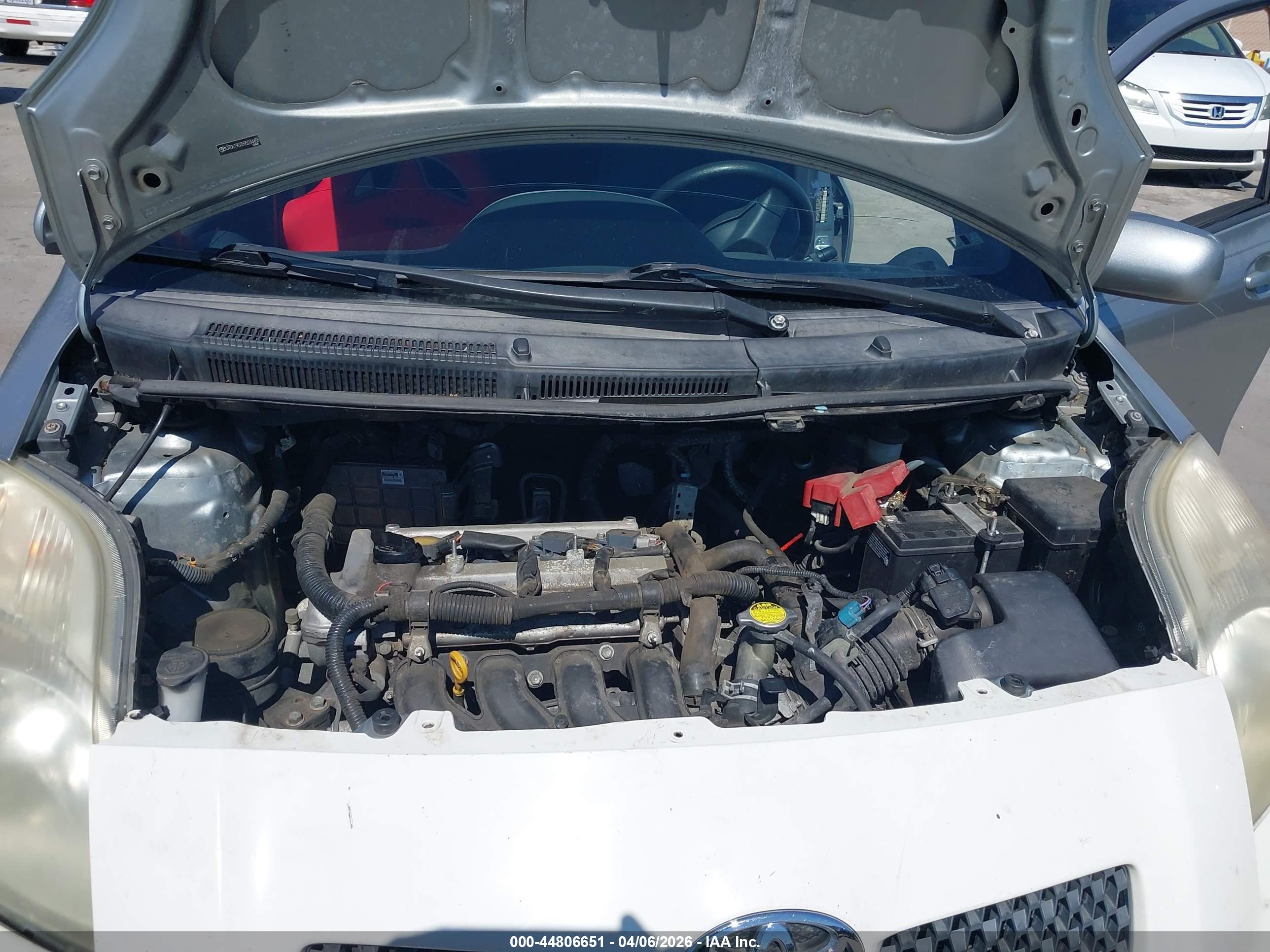 TOYOTA YARIS image 10