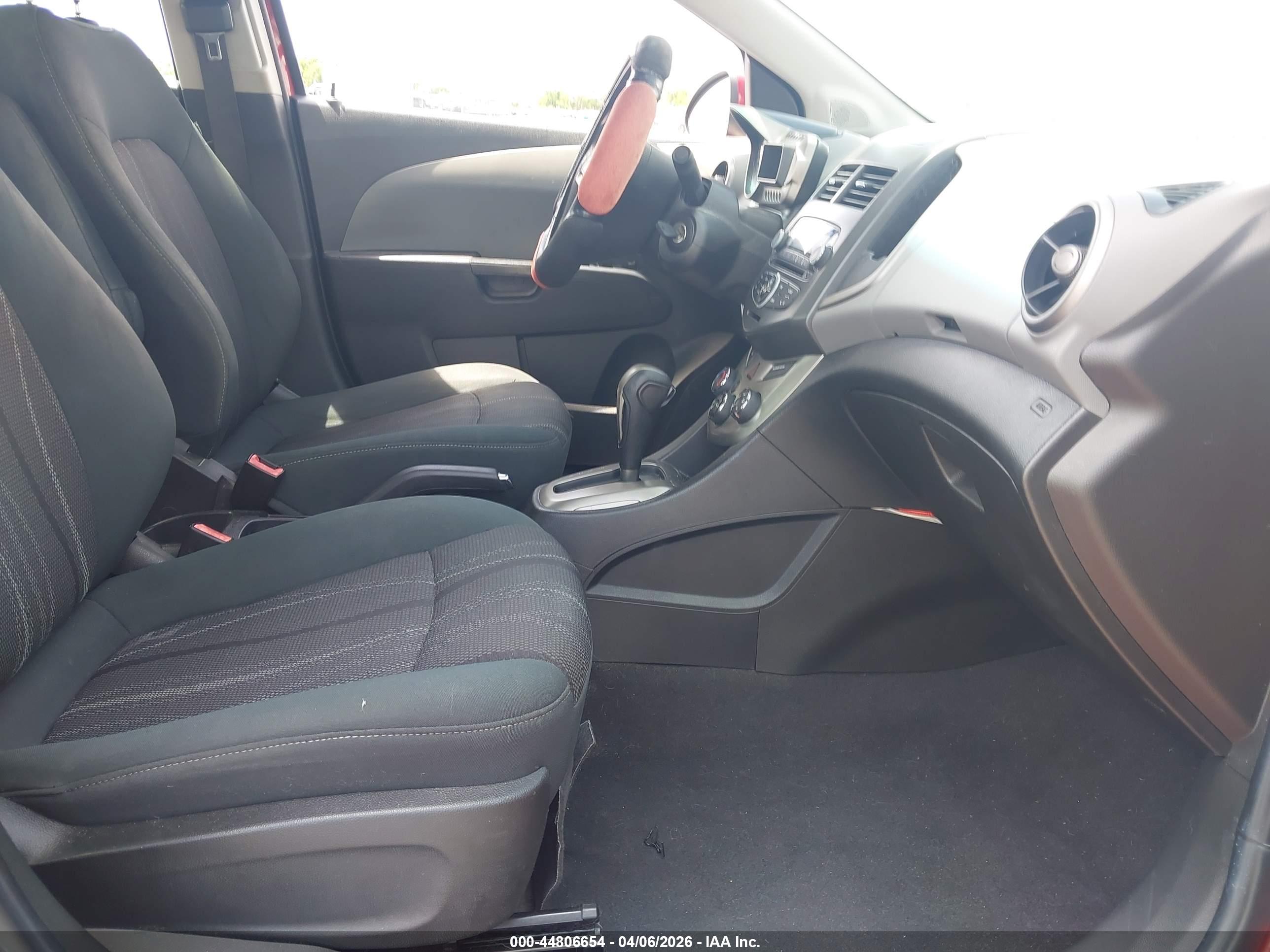 CHEVROLET SONIC image 5