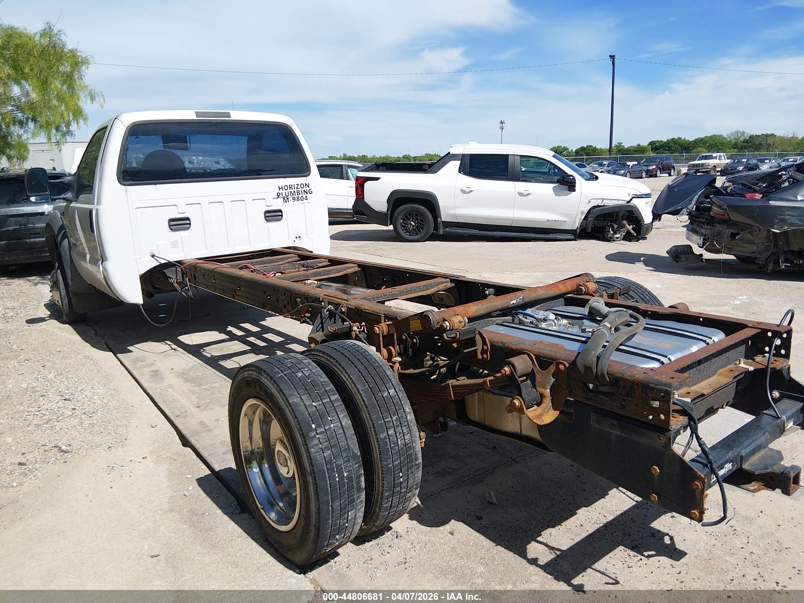 FORD F-550 image 3