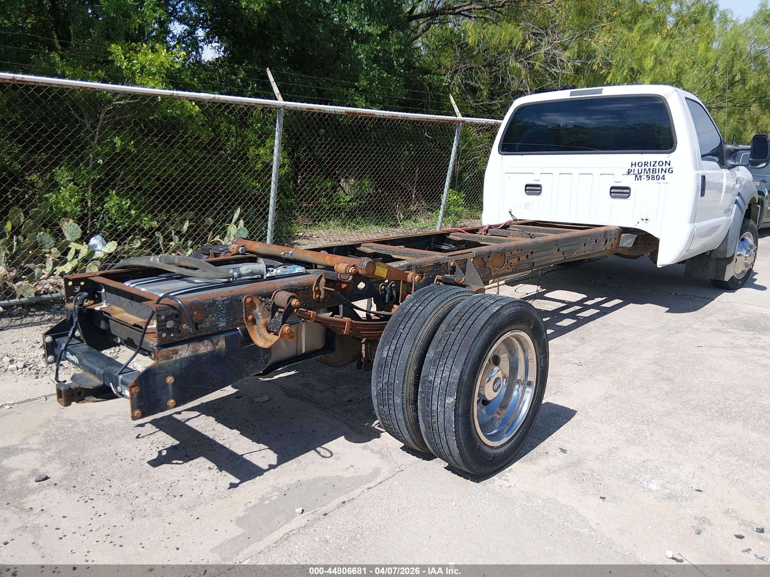 FORD F-550 image 4