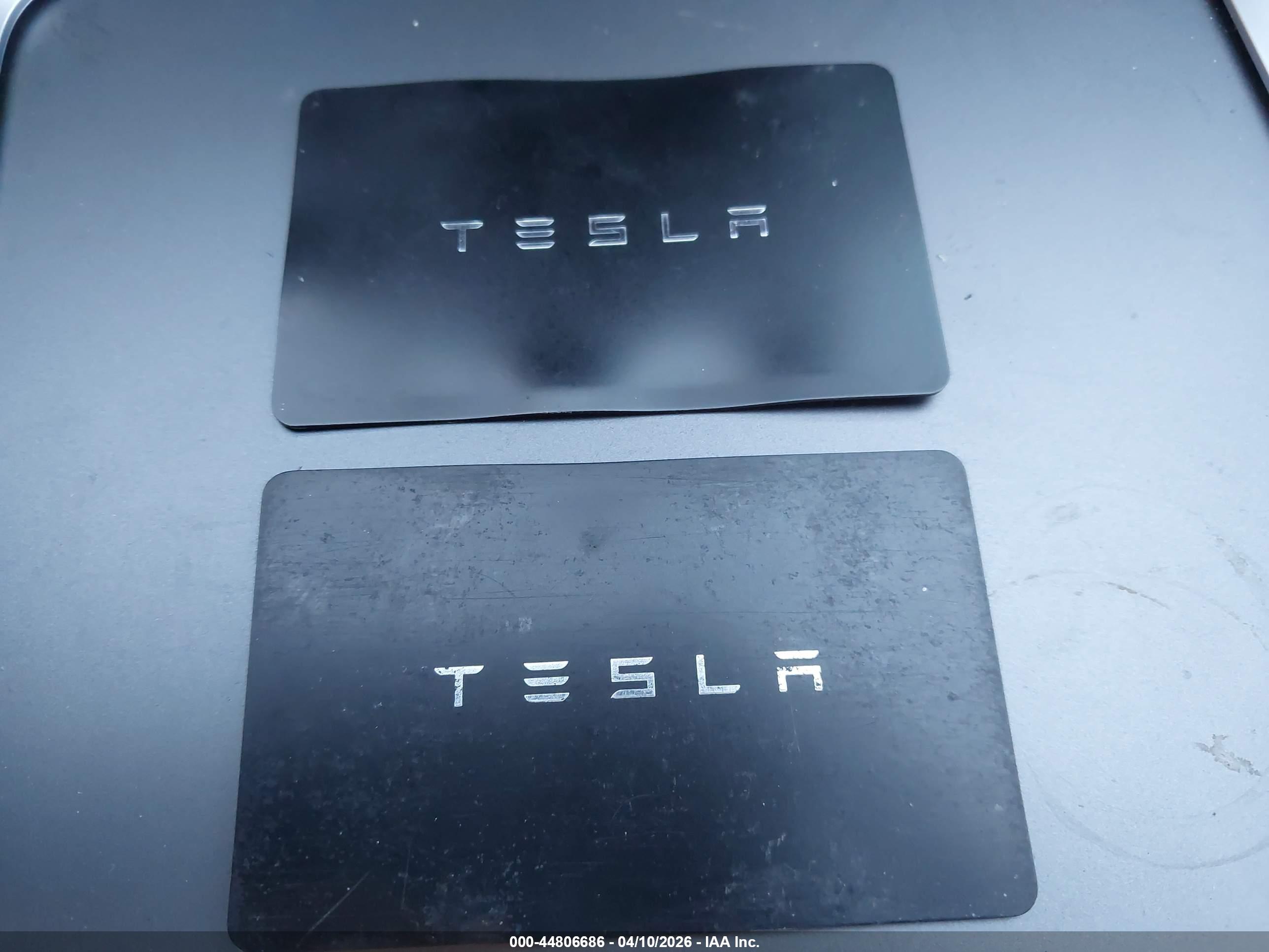TESLA MODEL image 11