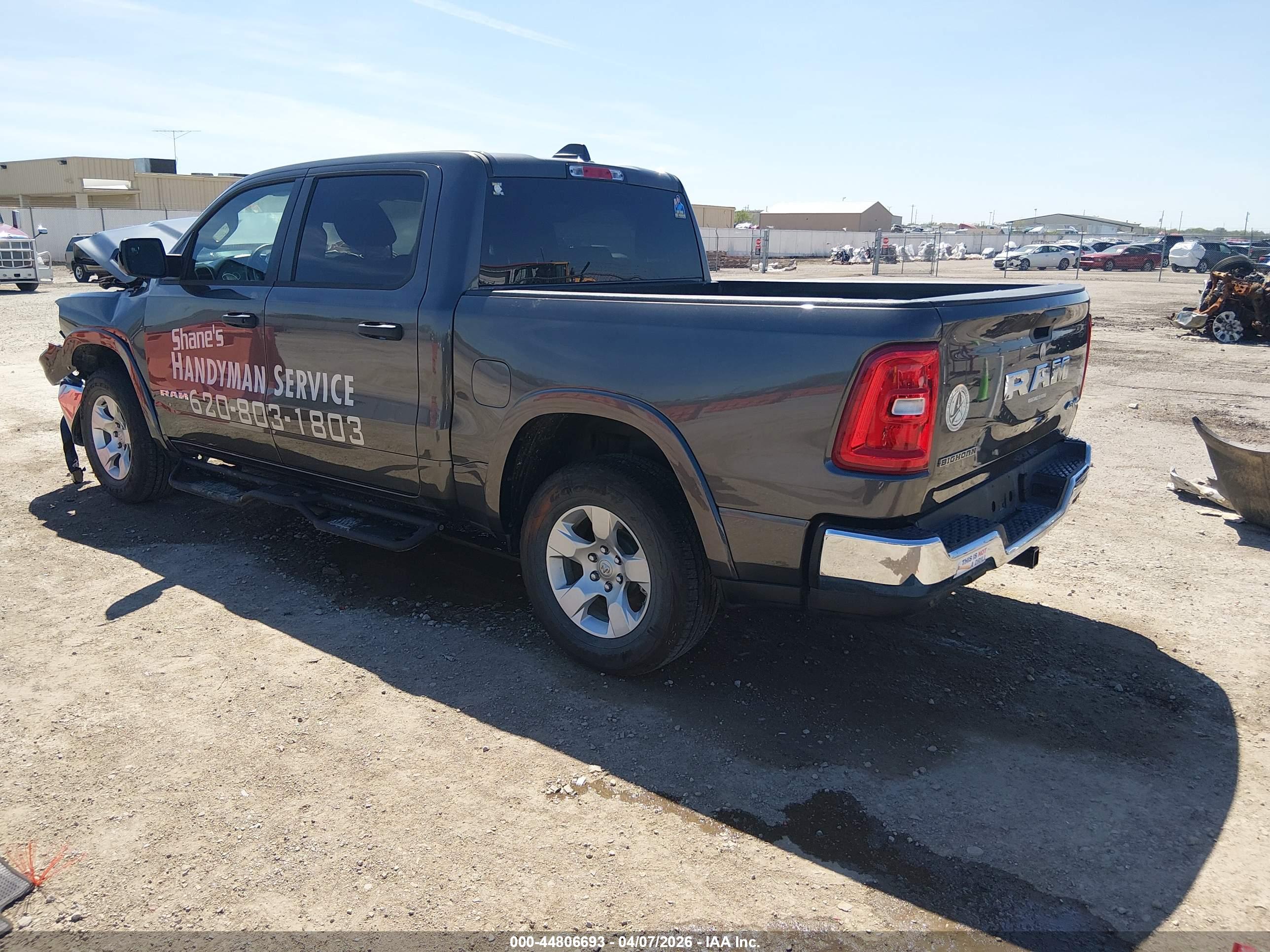 RAM 1500 image 3