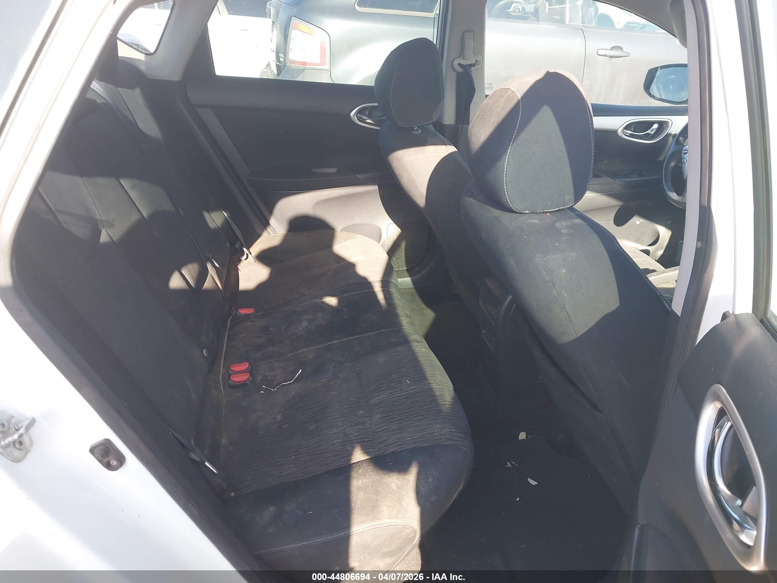 NISSAN SENTRA image 8