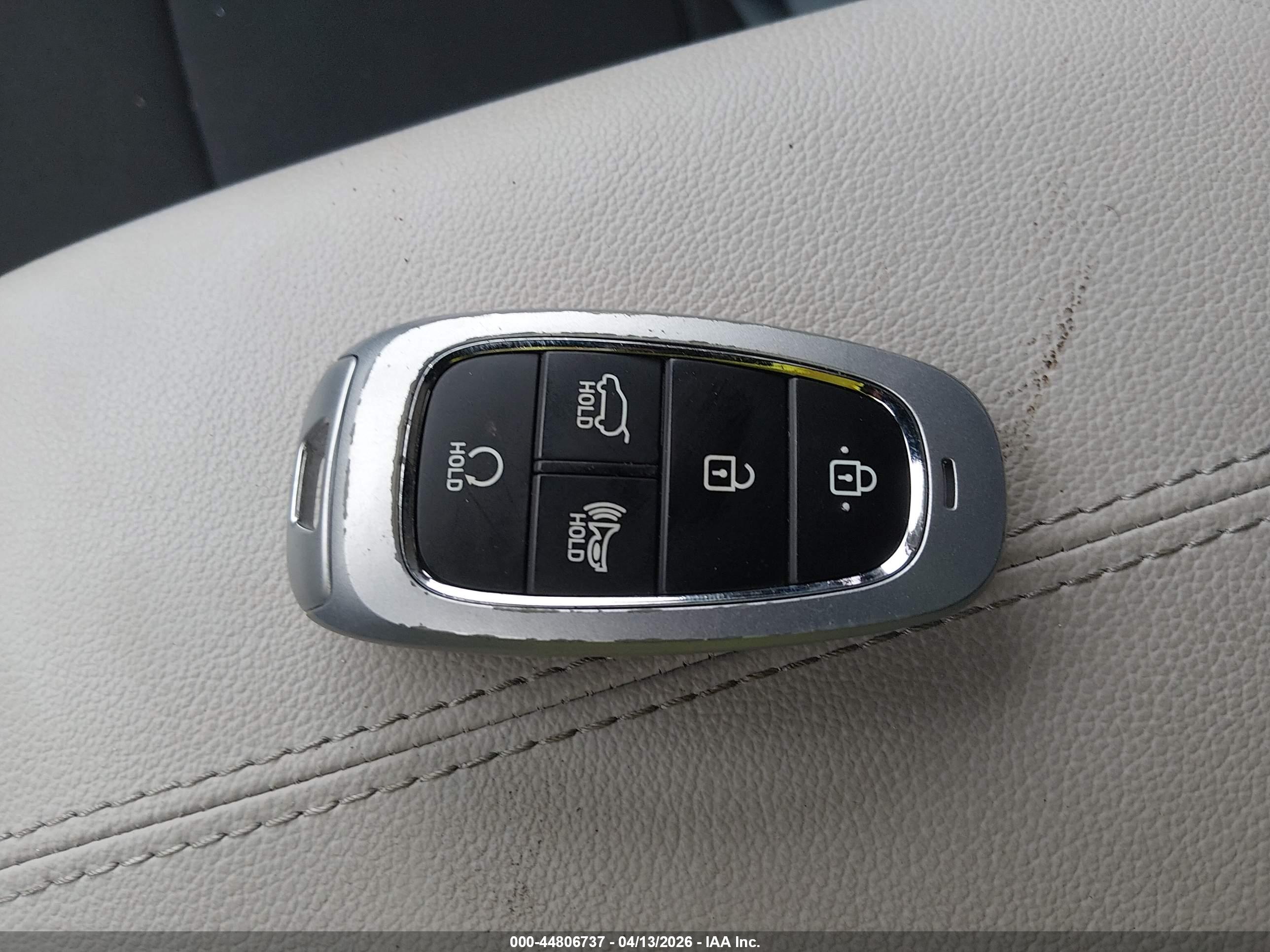 HYUNDAI TUCSON image 11