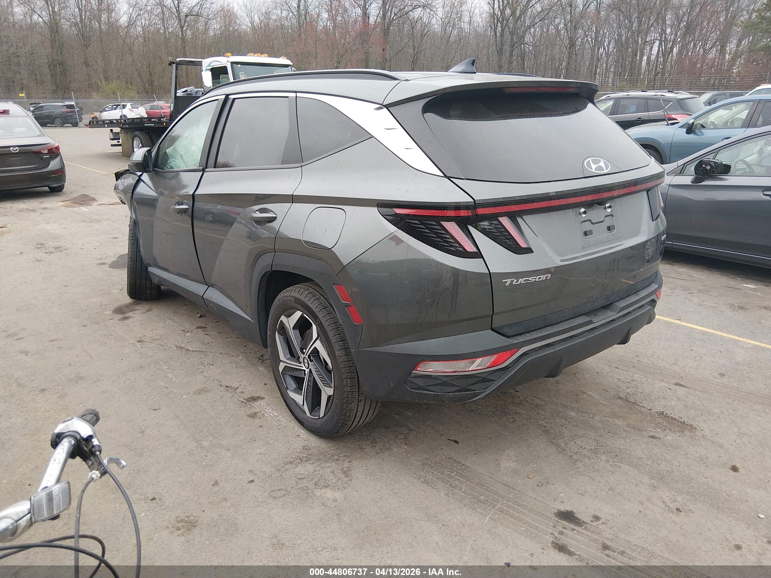 HYUNDAI TUCSON image 3
