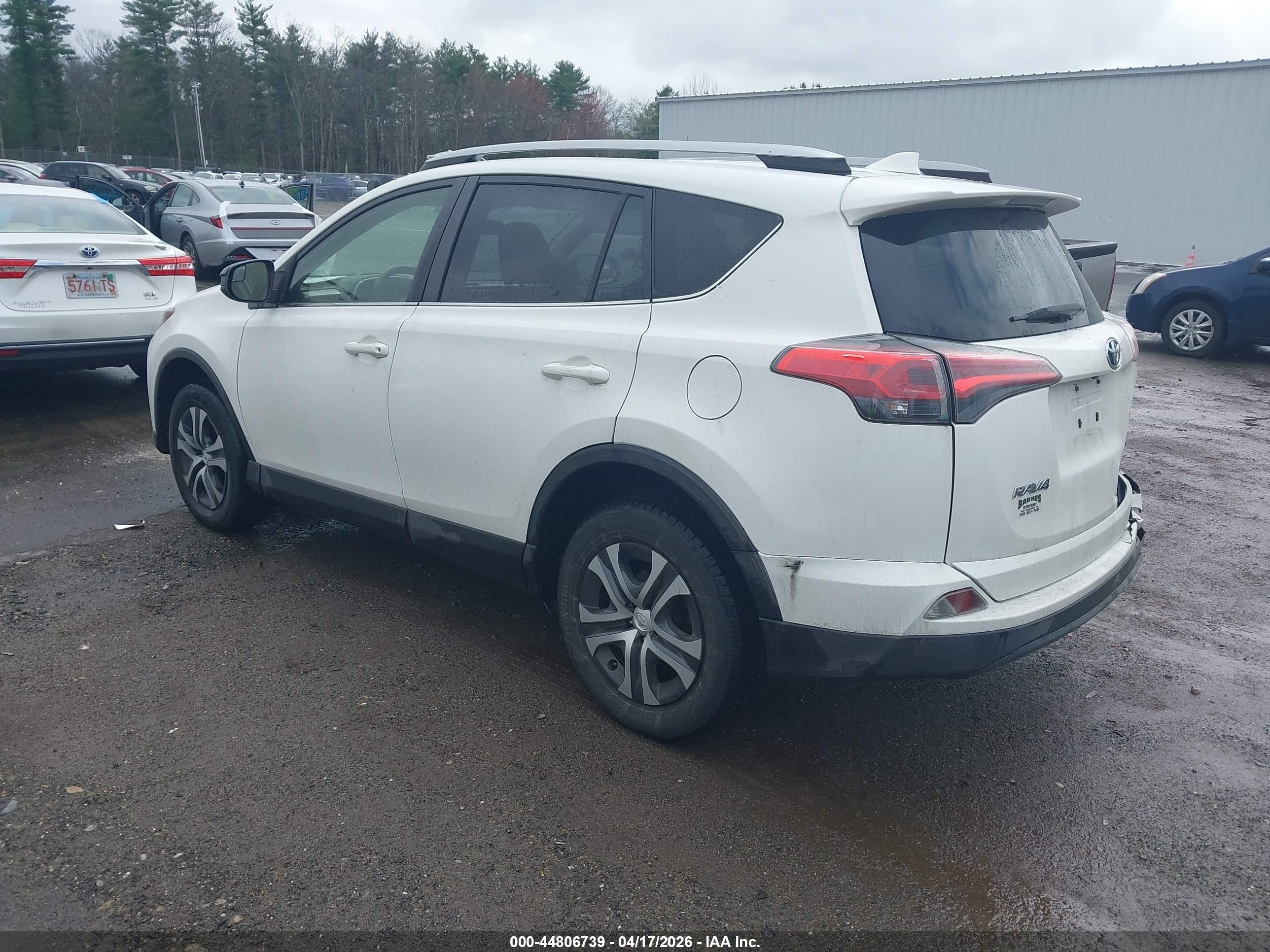TOYOTA RAV4 image 3