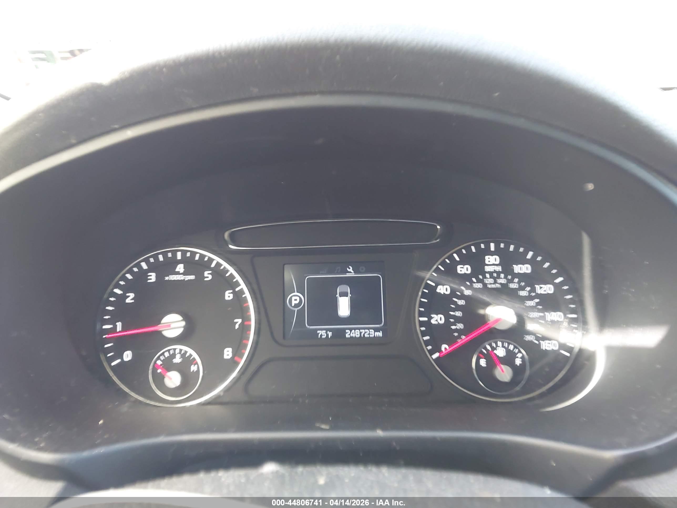 KIA SORENTO image 7