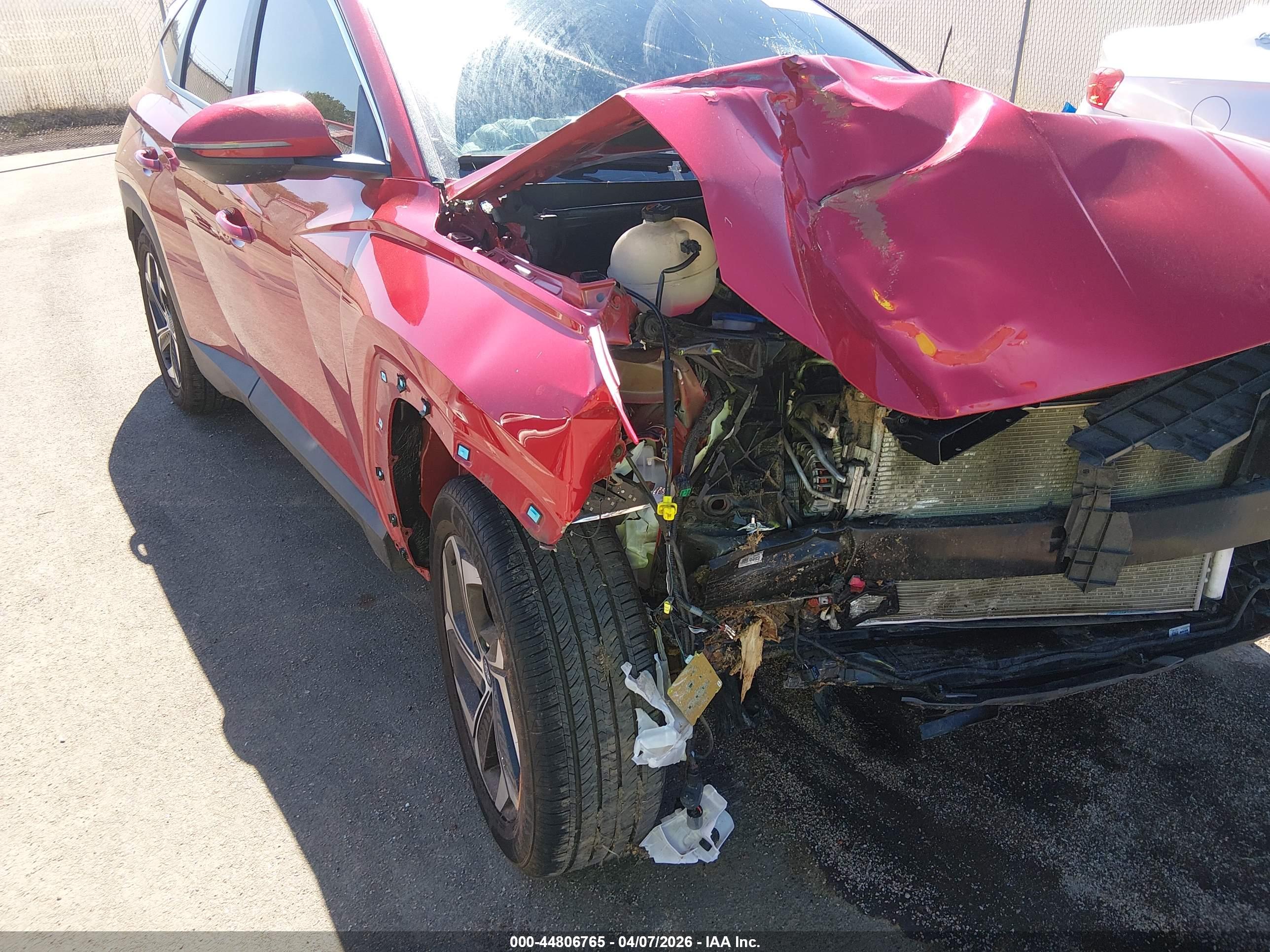 HYUNDAI TUCSON image 6