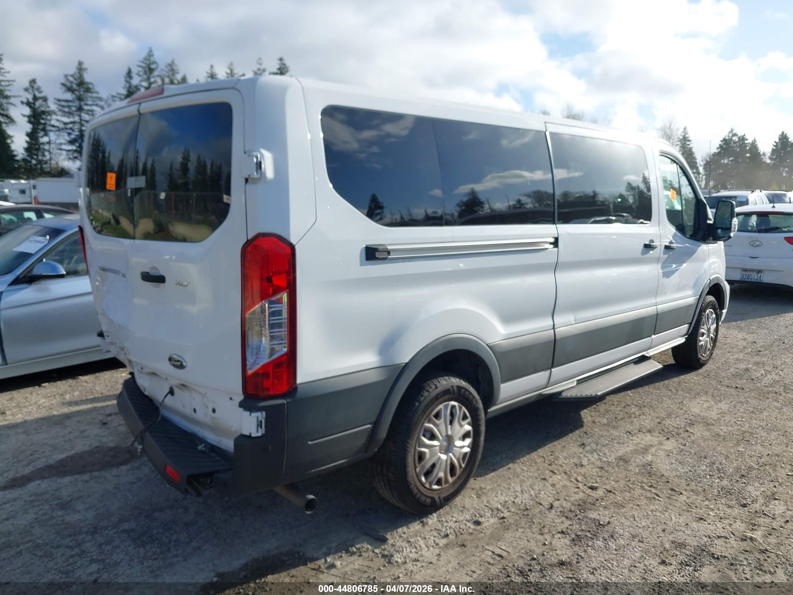 FORD TRANSIT-350 image 4