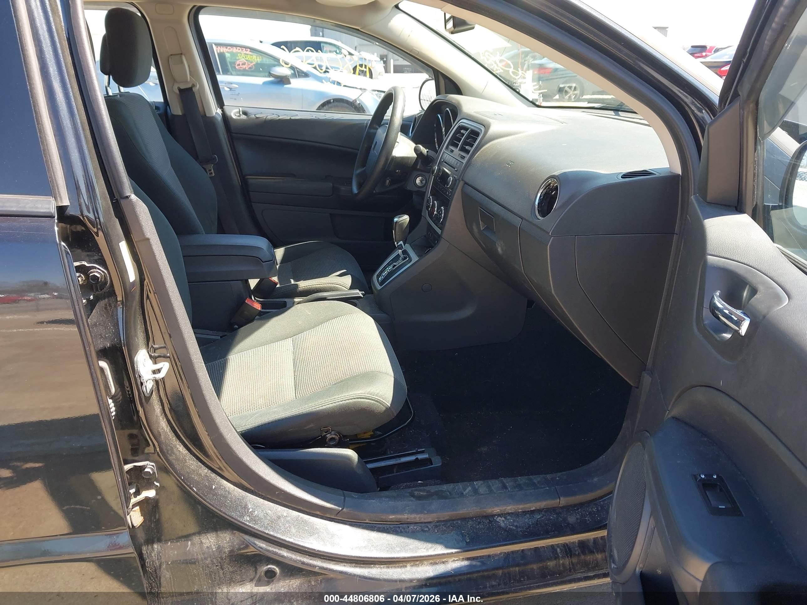 DODGE CALIBER image 5