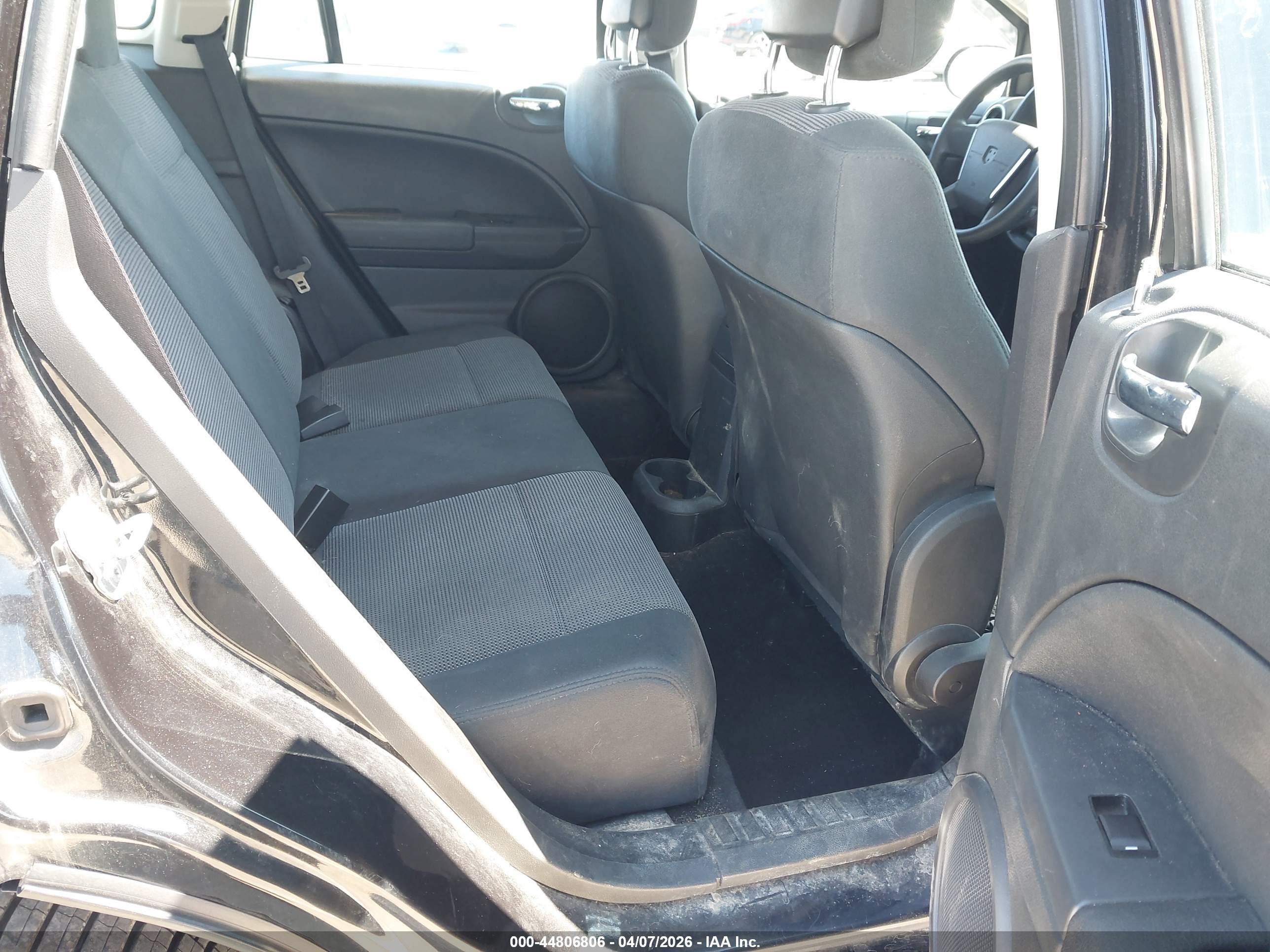 DODGE CALIBER image 8