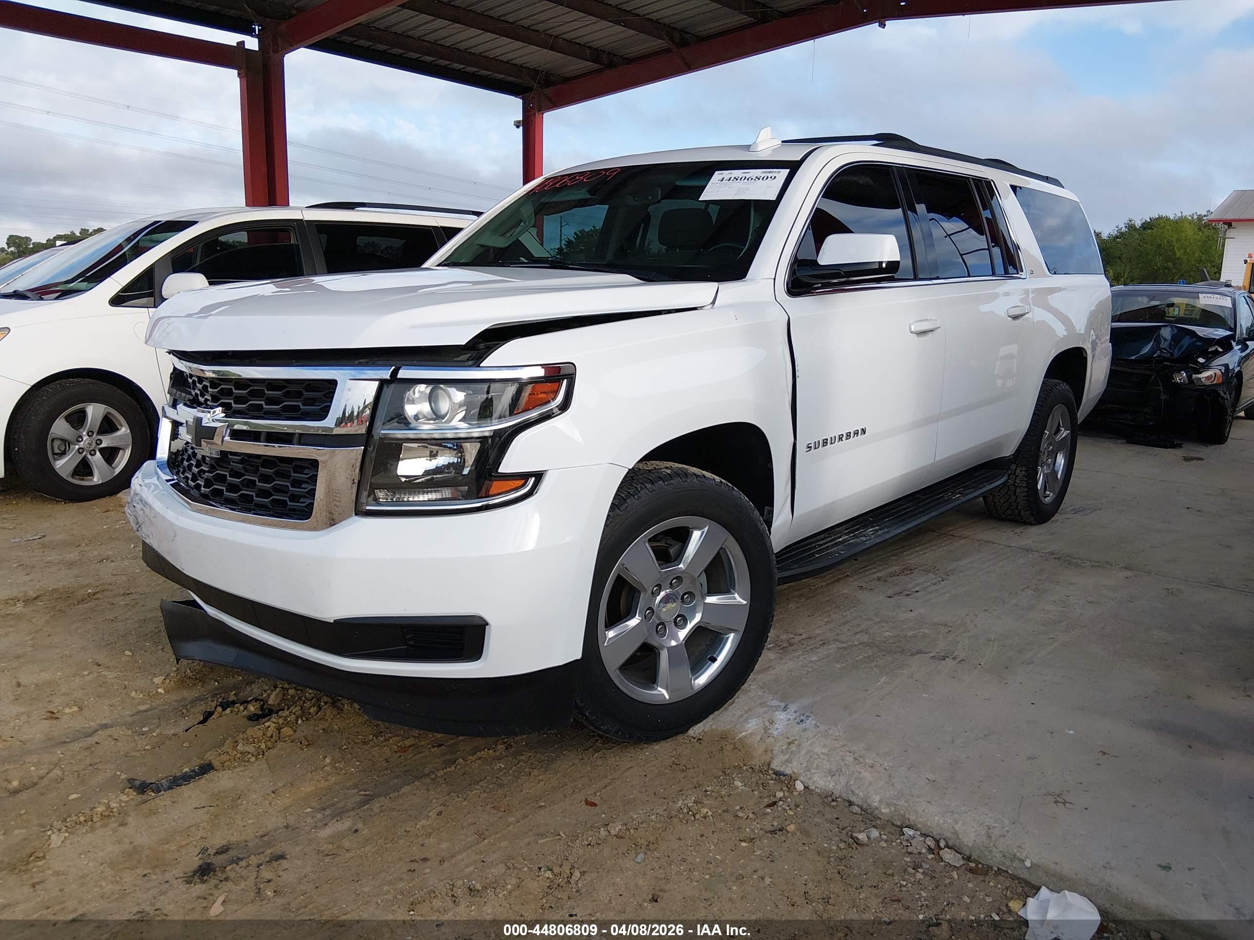 CHEVROLET SUBURBAN image 2