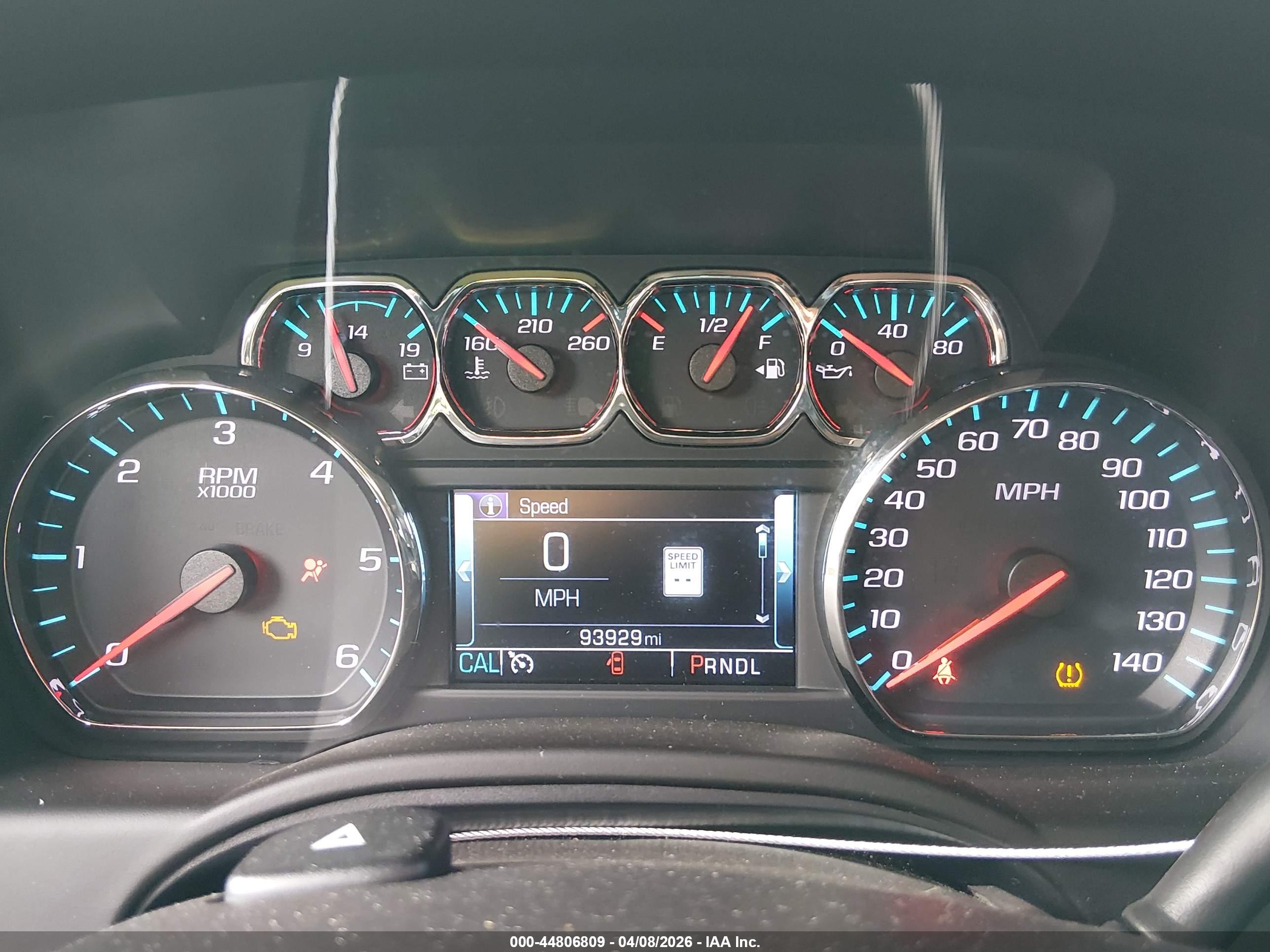 CHEVROLET SUBURBAN image 7
