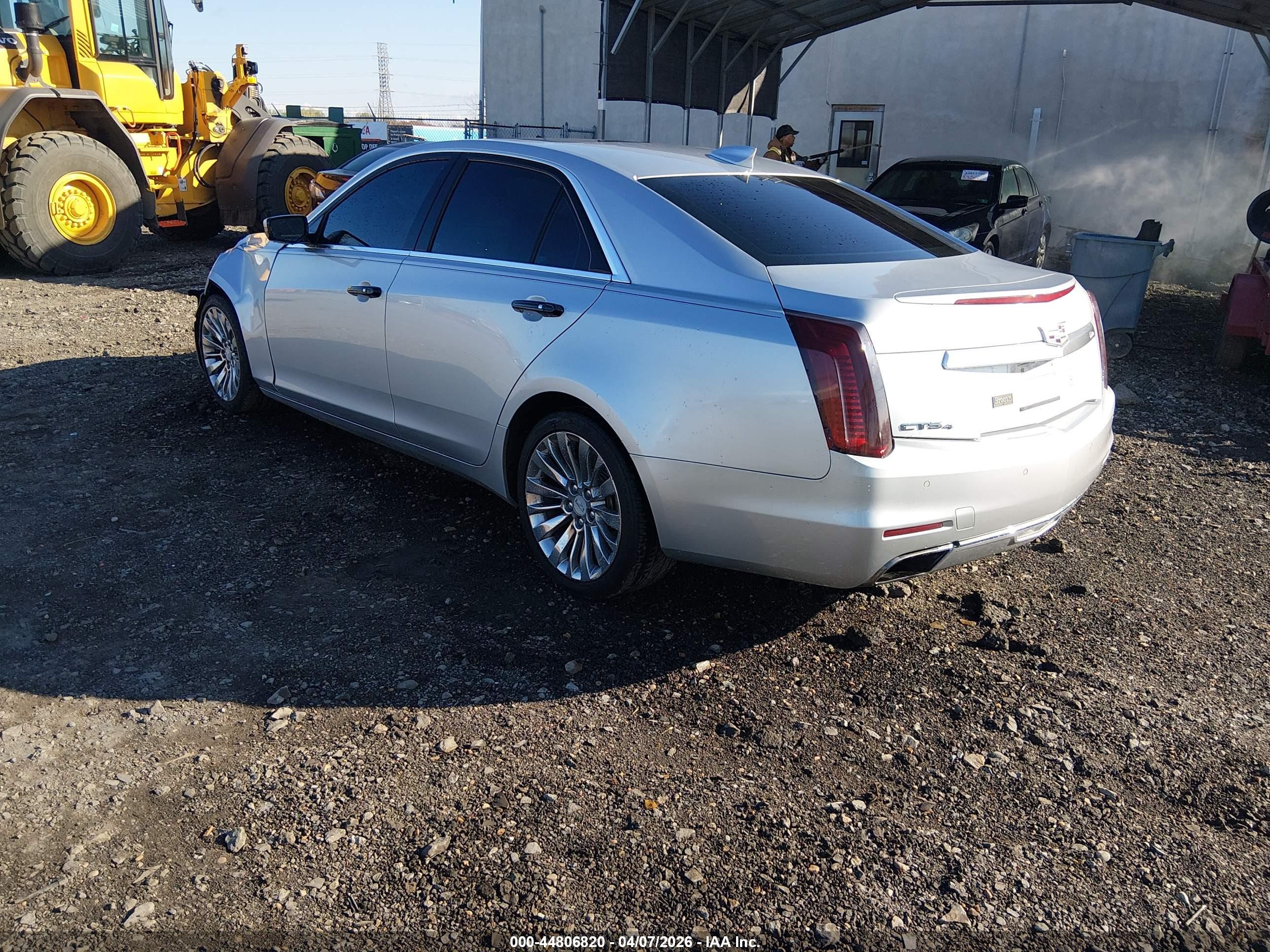 CADILLAC CTS image 3