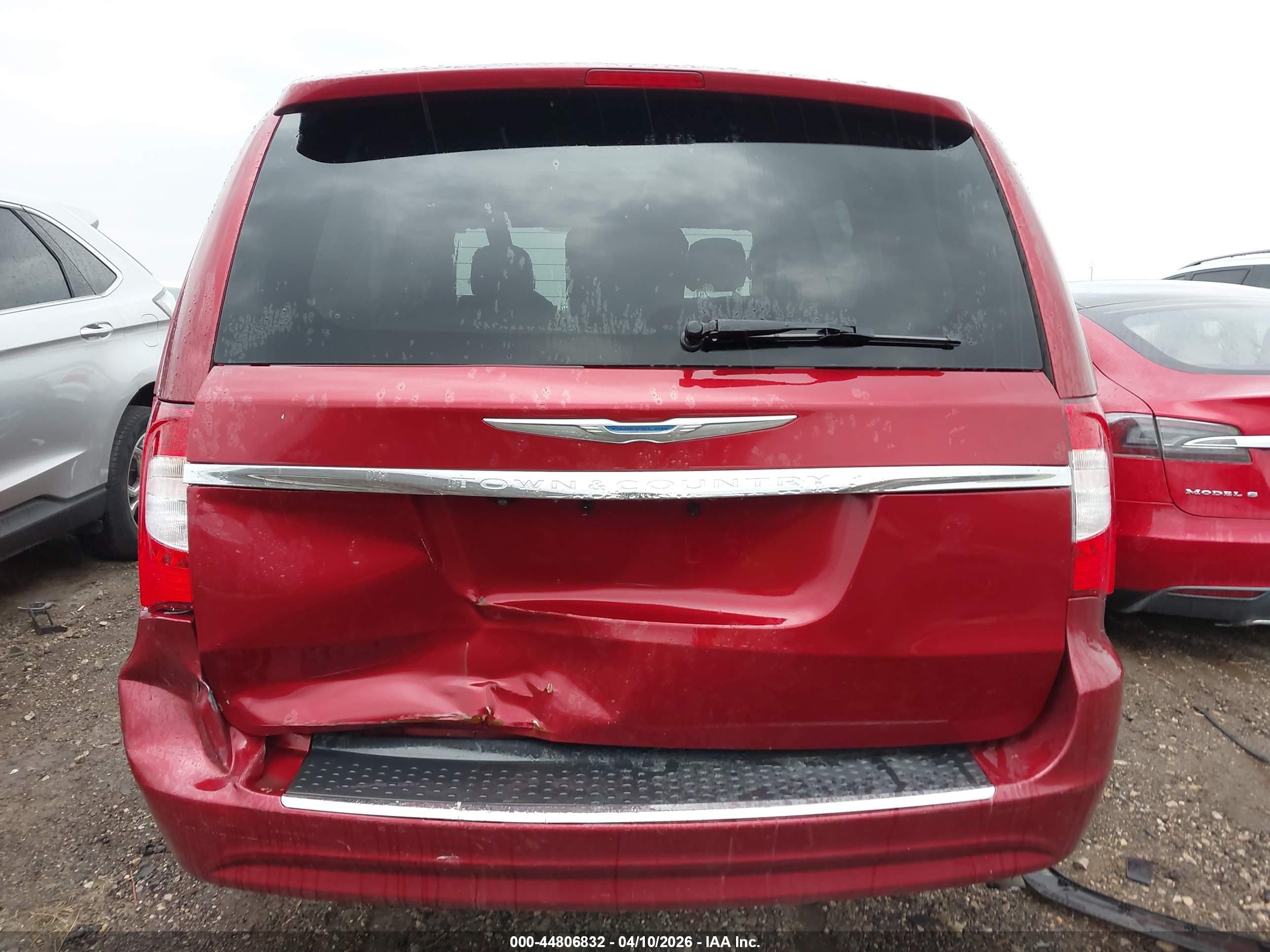 CHRYSLER TOWN image 6
