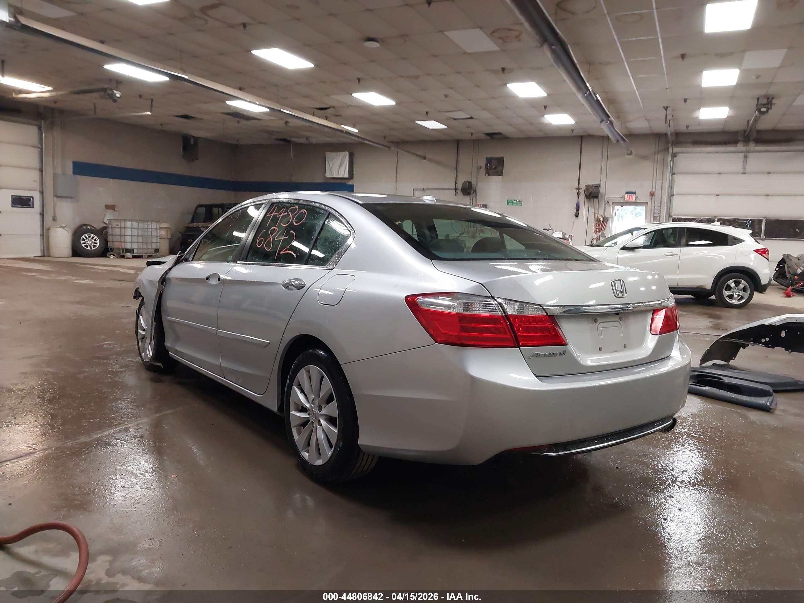 HONDA ACCORD image 3