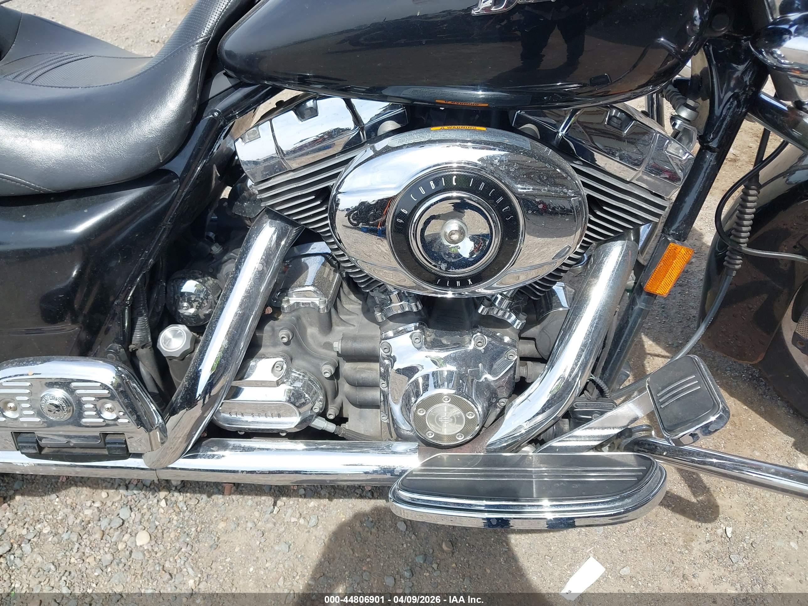 HARLEY-DAVIDSON FLHX image 8