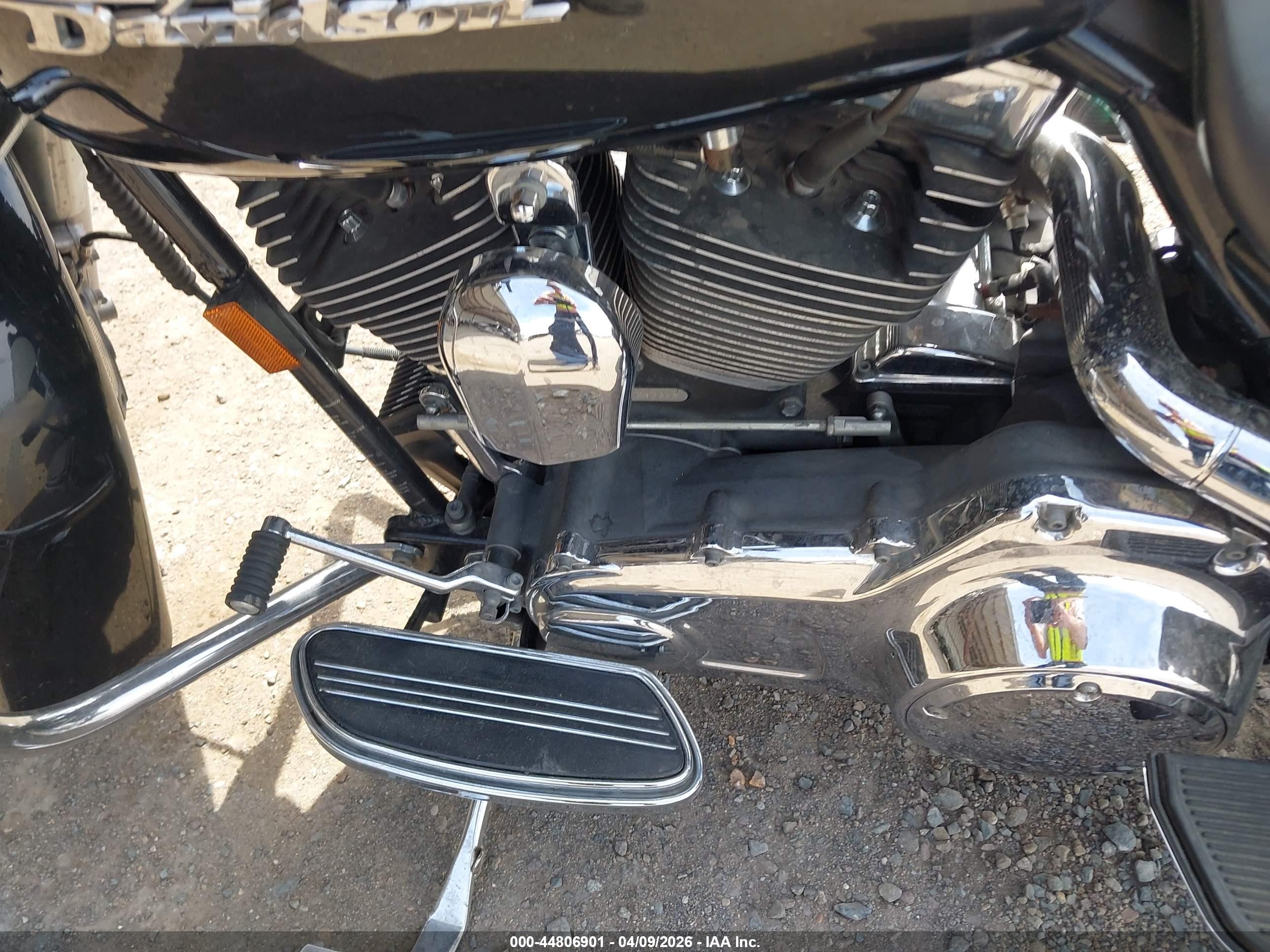 HARLEY-DAVIDSON FLHX image 9