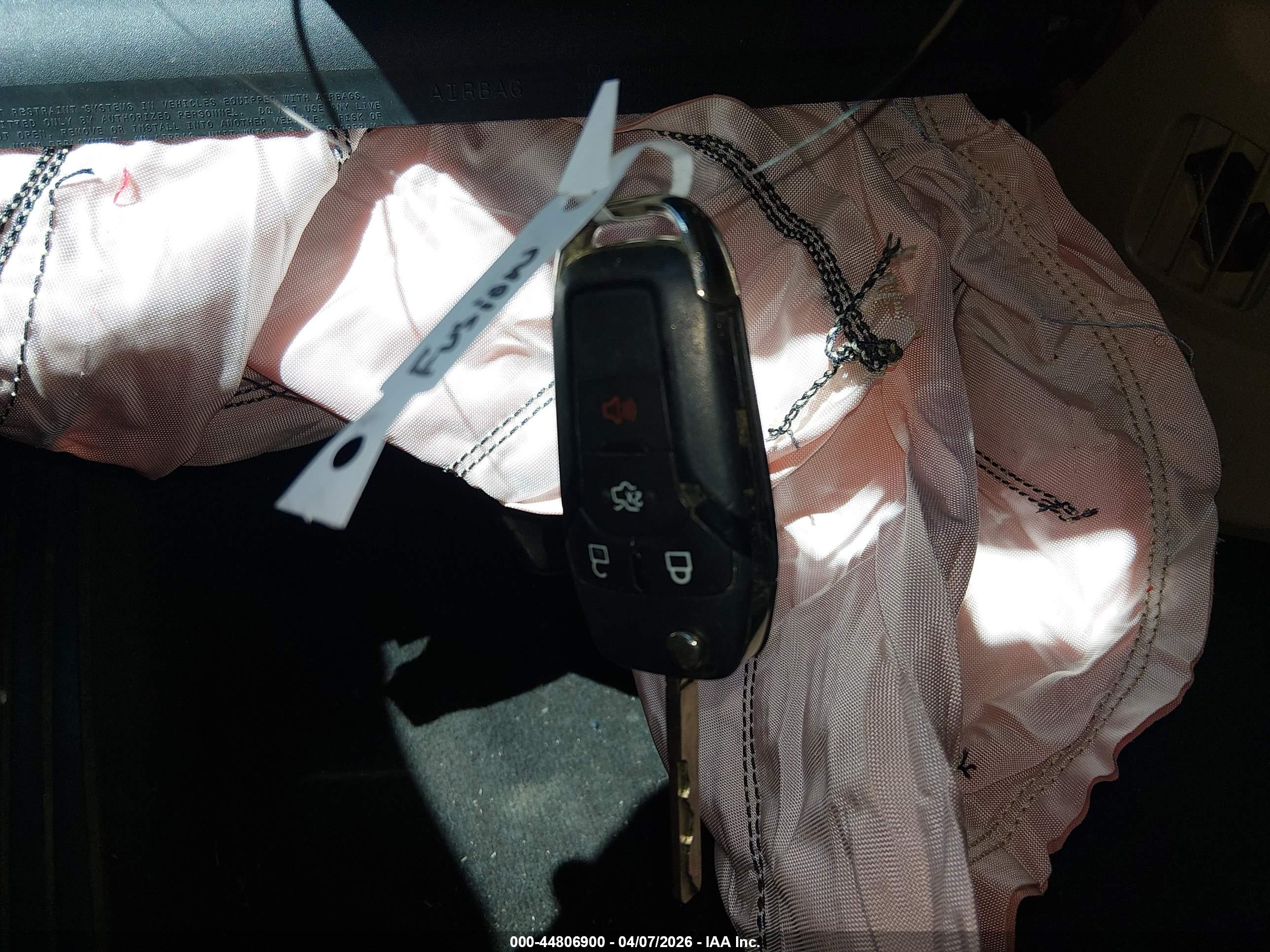 FORD FUSION image 11