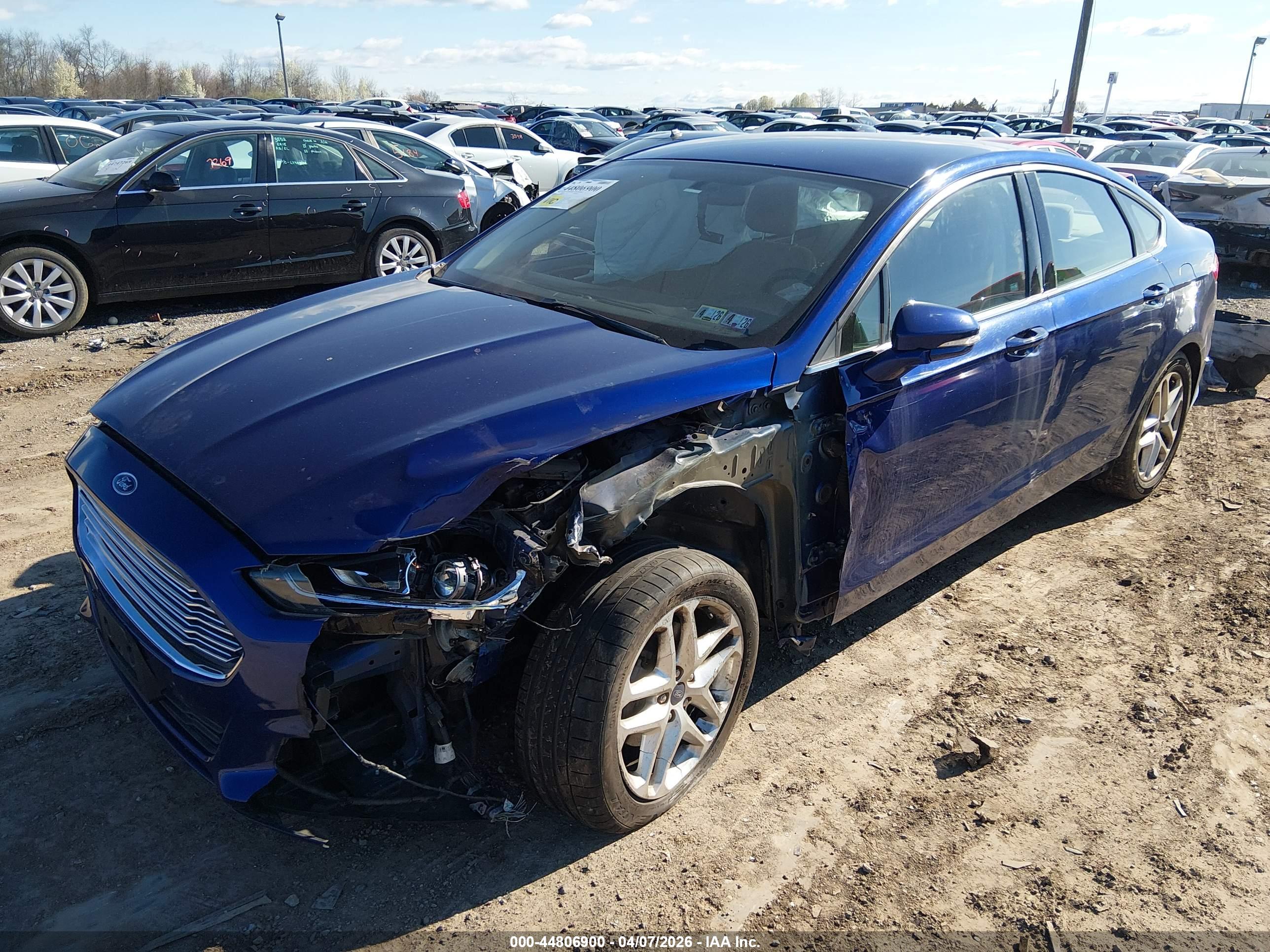 FORD FUSION image 2