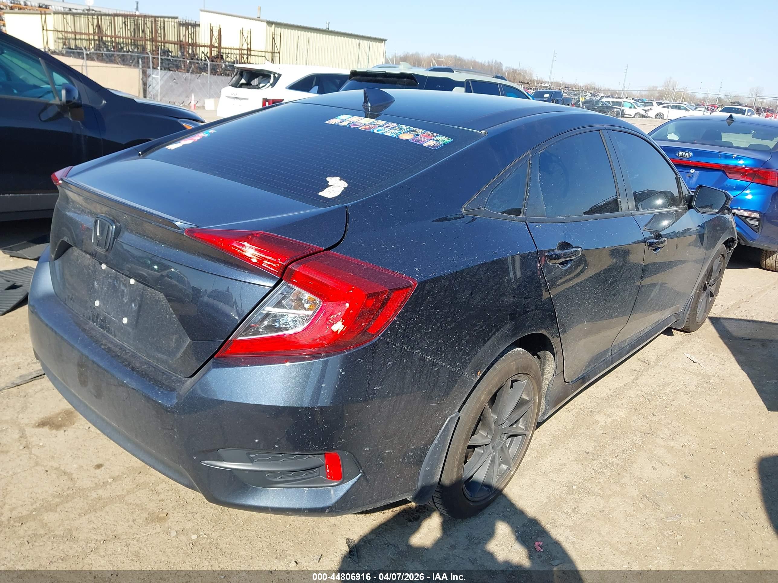 HONDA CIVIC image 4