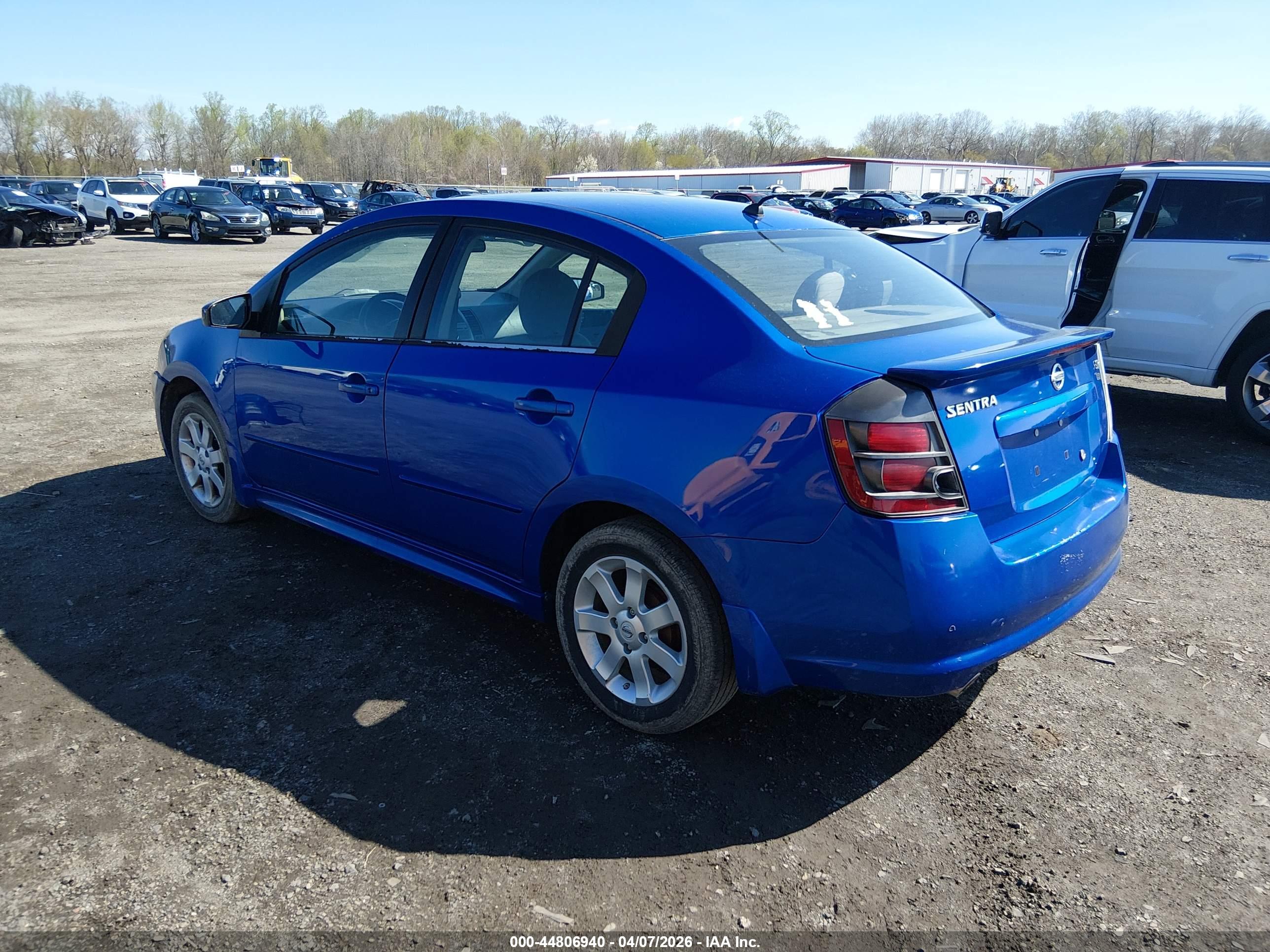NISSAN SENTRA image 3