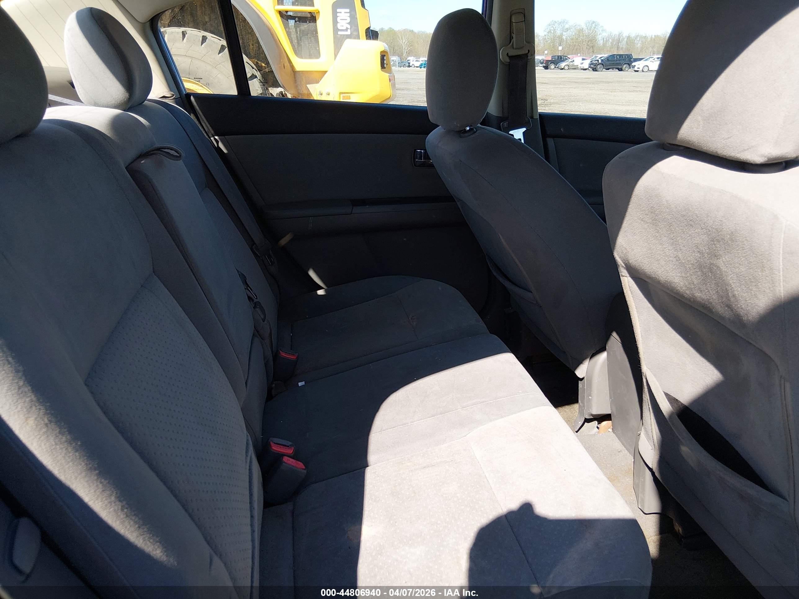 NISSAN SENTRA image 8