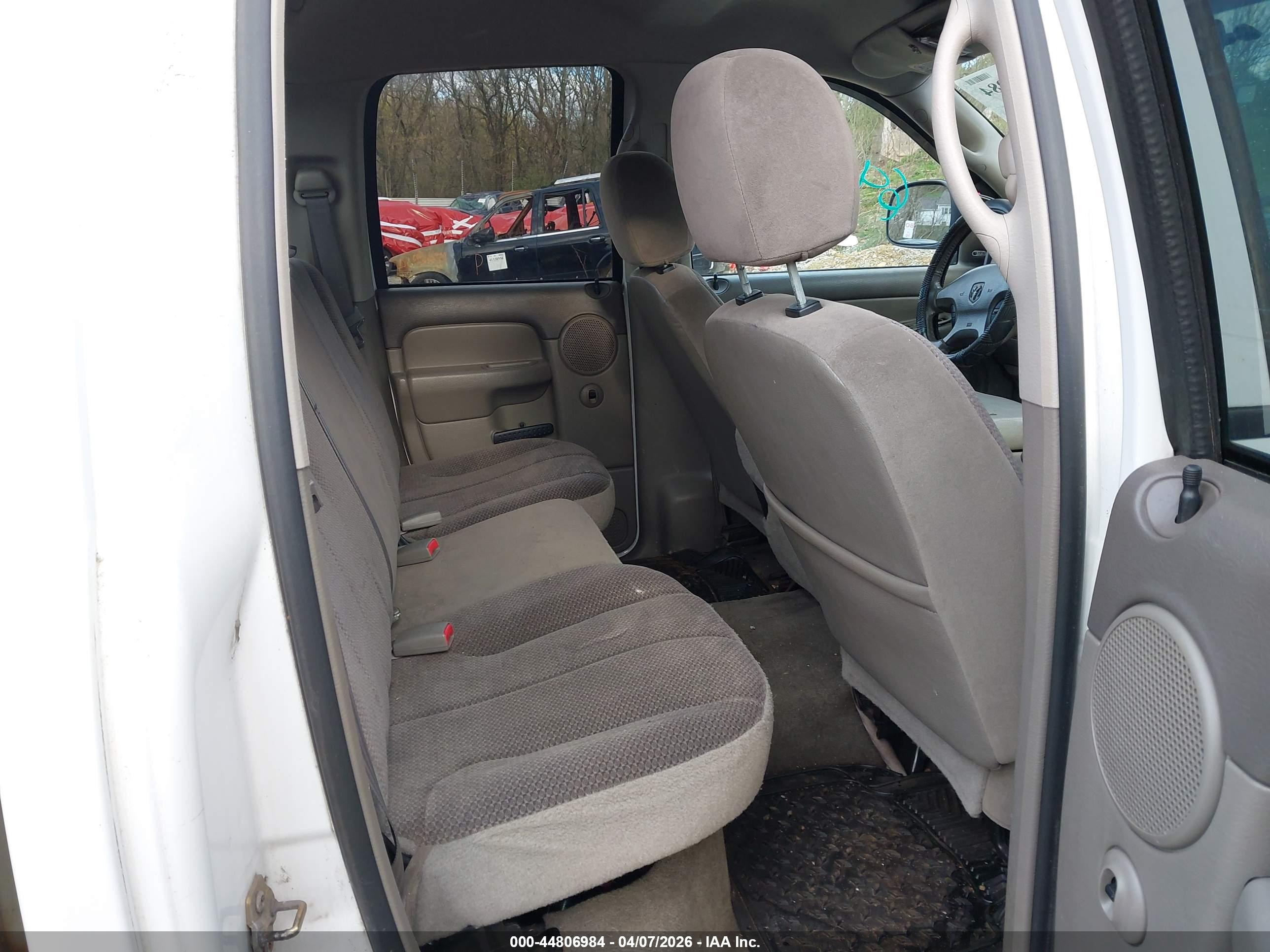 DODGE RAM image 8