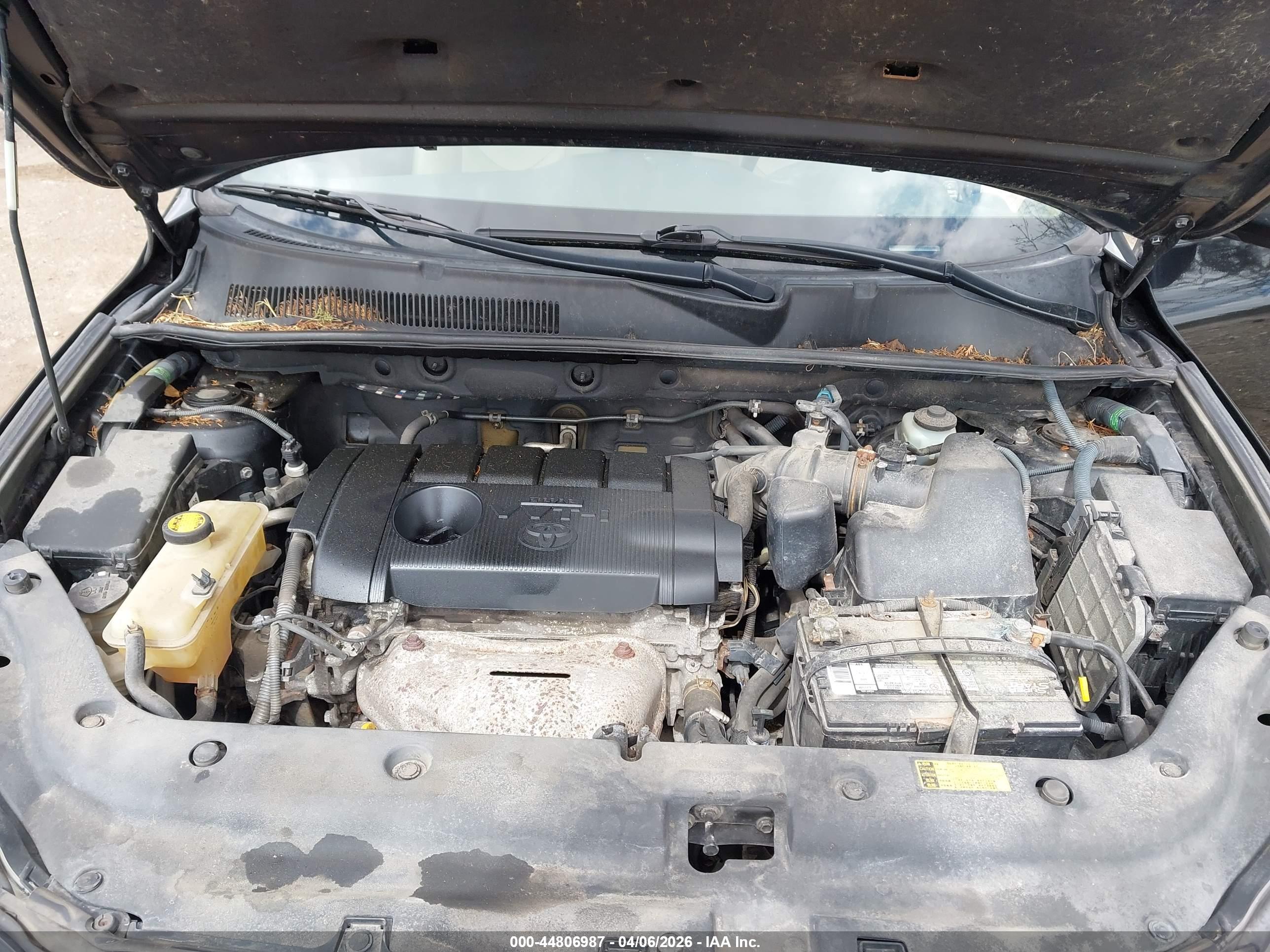 TOYOTA RAV4 image 10
