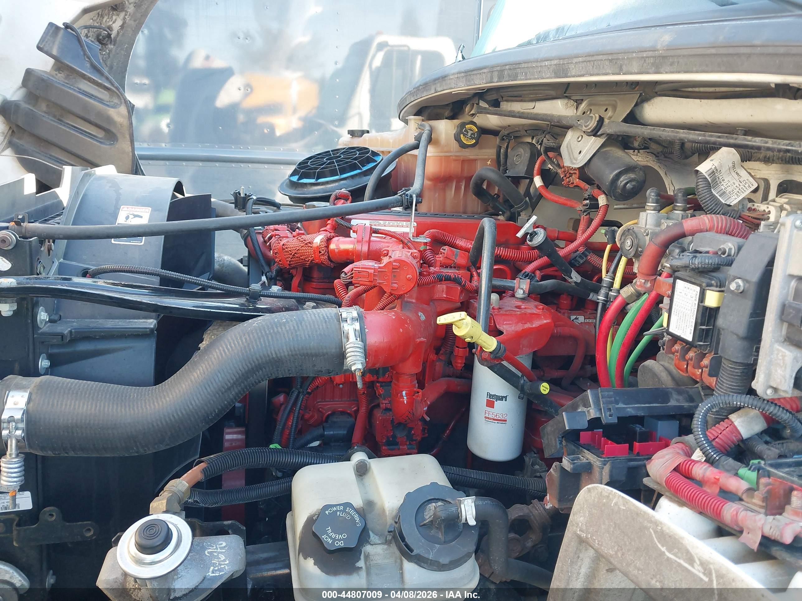 FREIGHTLINER M2 image 10