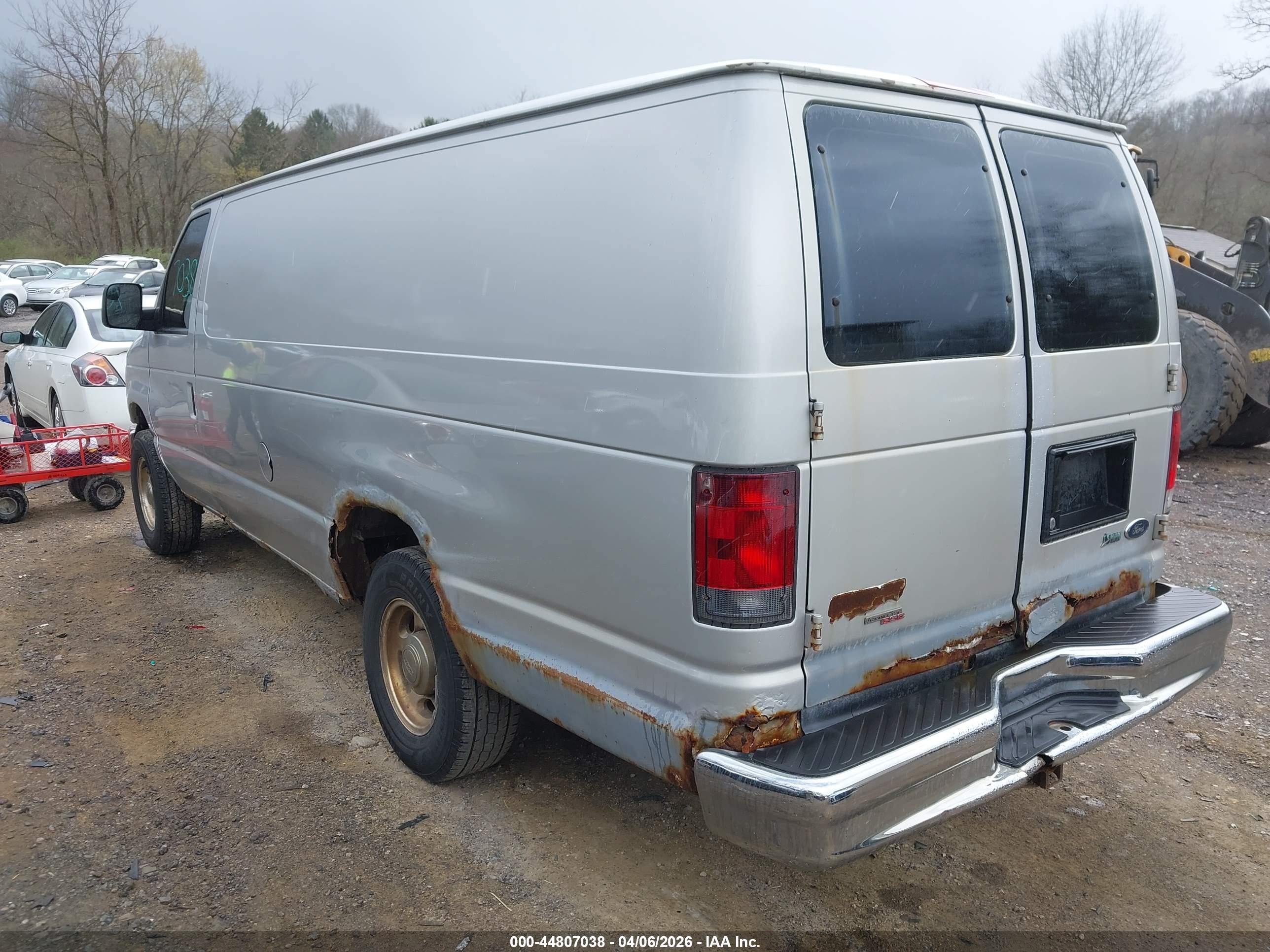 FORD E-250 image 3