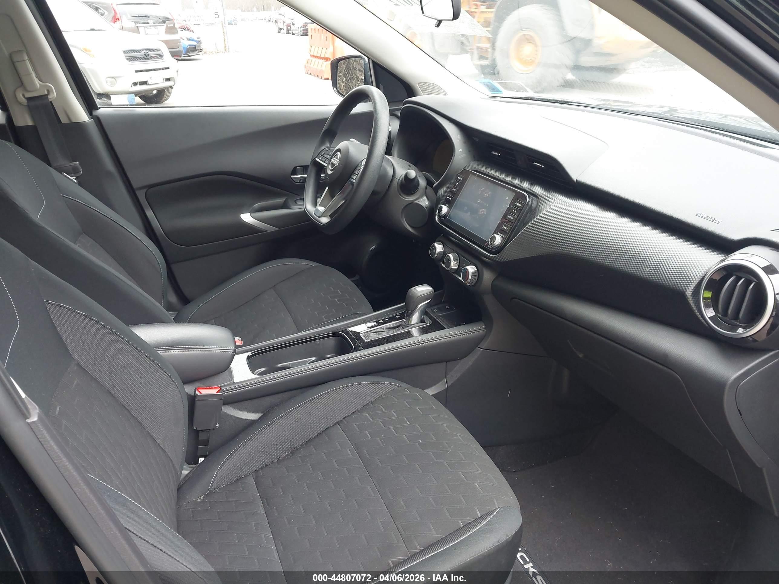 NISSAN KICKS image 5