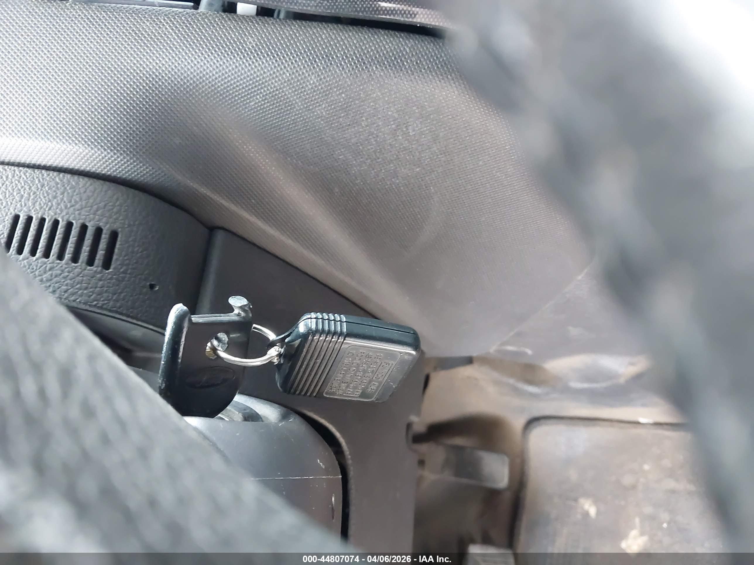 FORD EXPLORER image 11