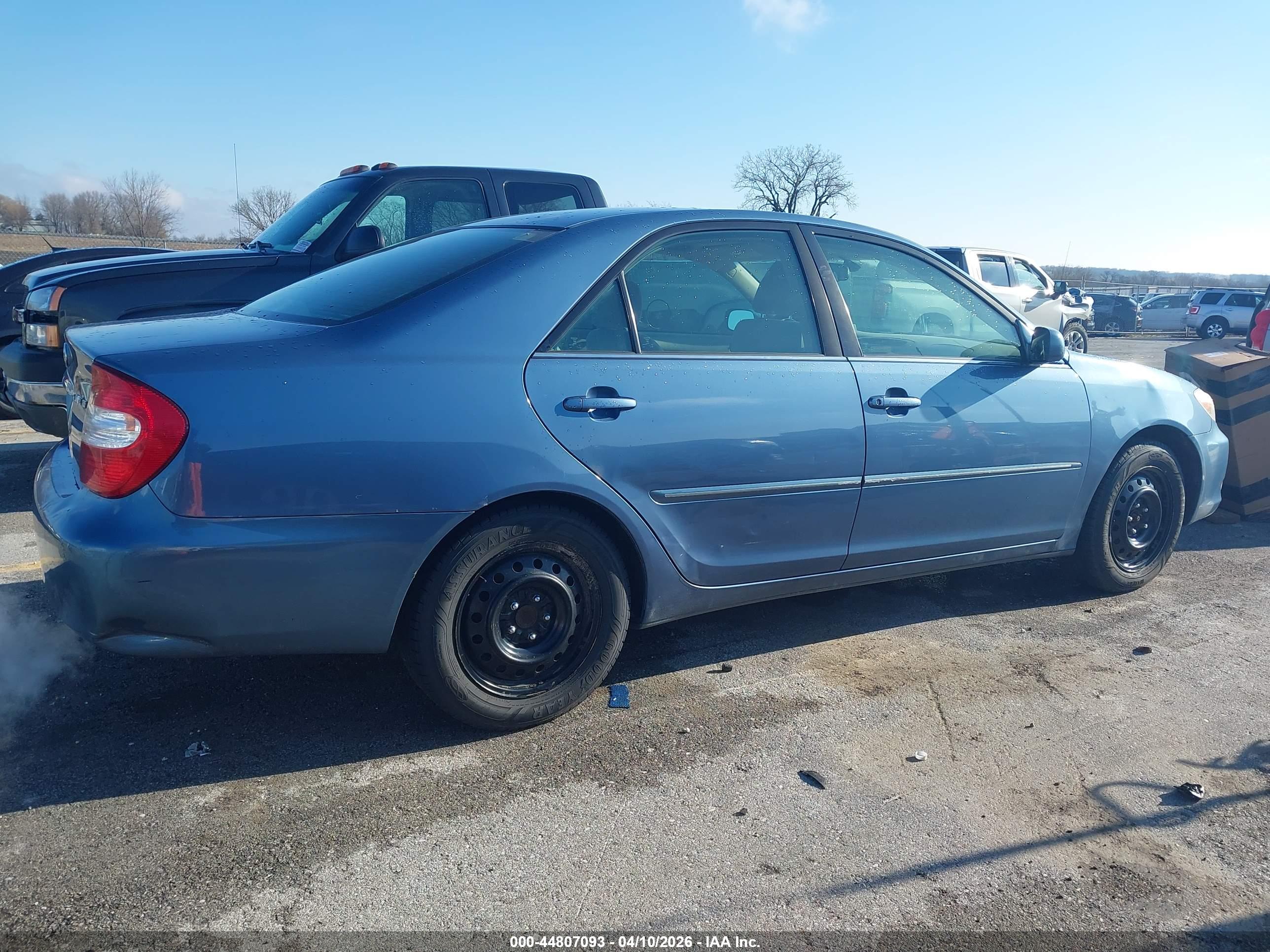 TOYOTA CAMRY image 6