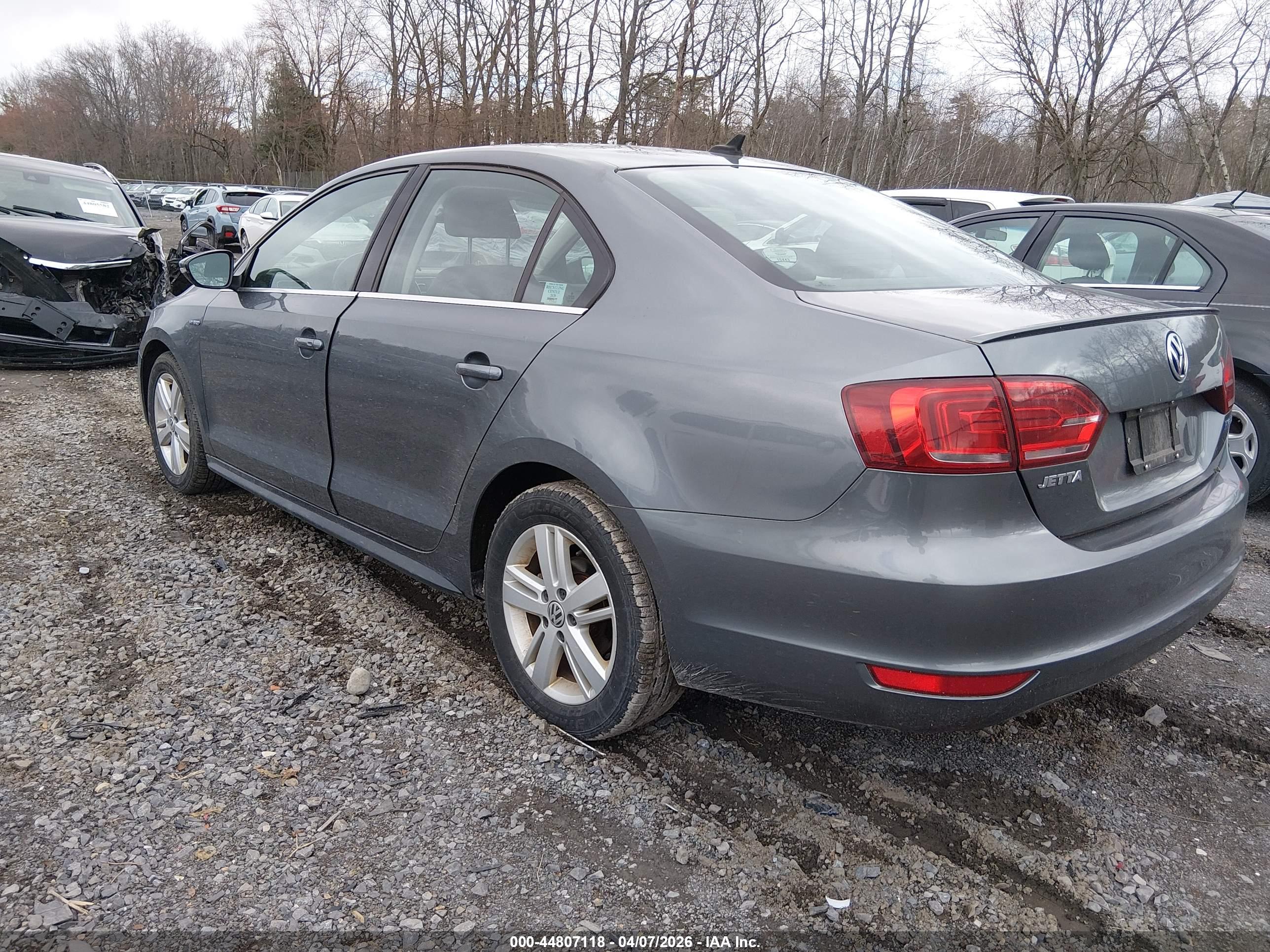 VOLKSWAGEN JETTA image 3