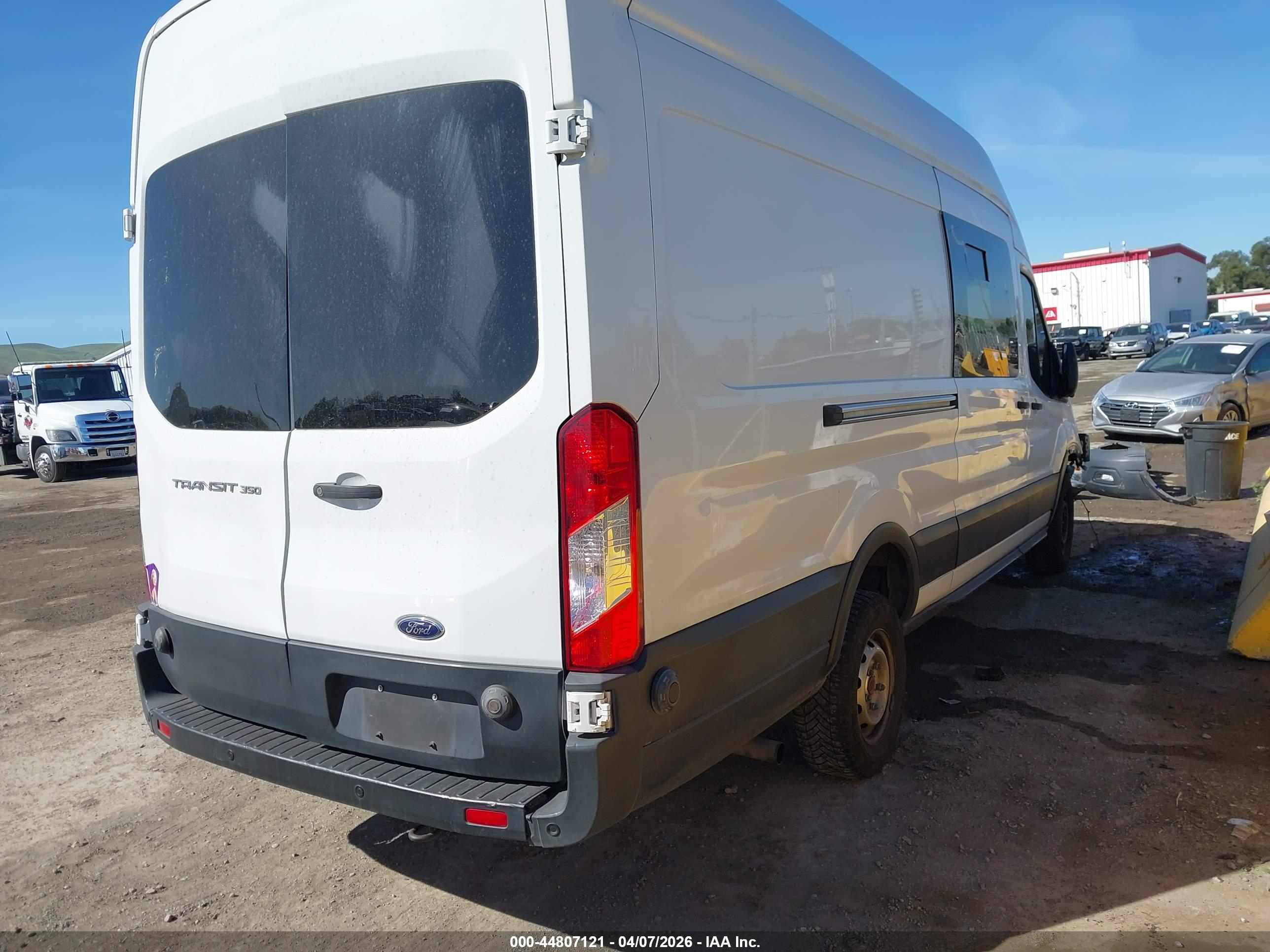 FORD TRANSIT-350 image 4