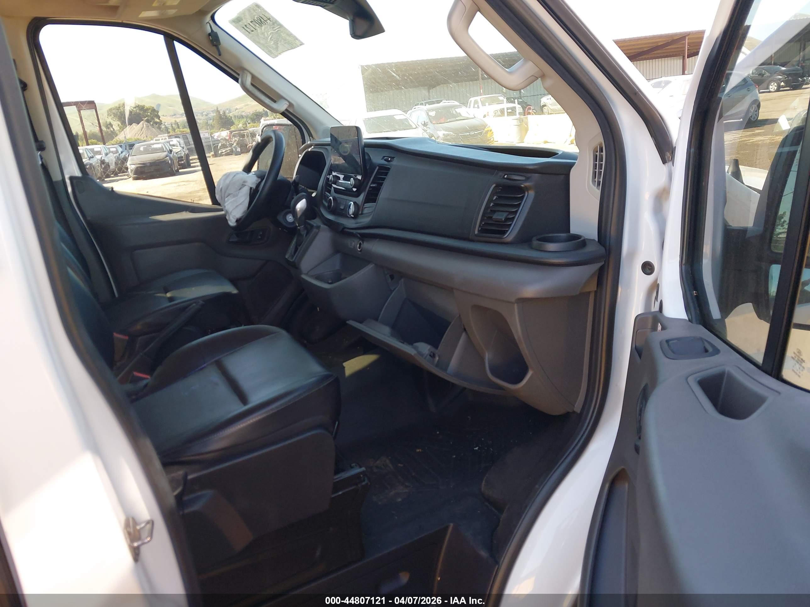 FORD TRANSIT-350 image 5