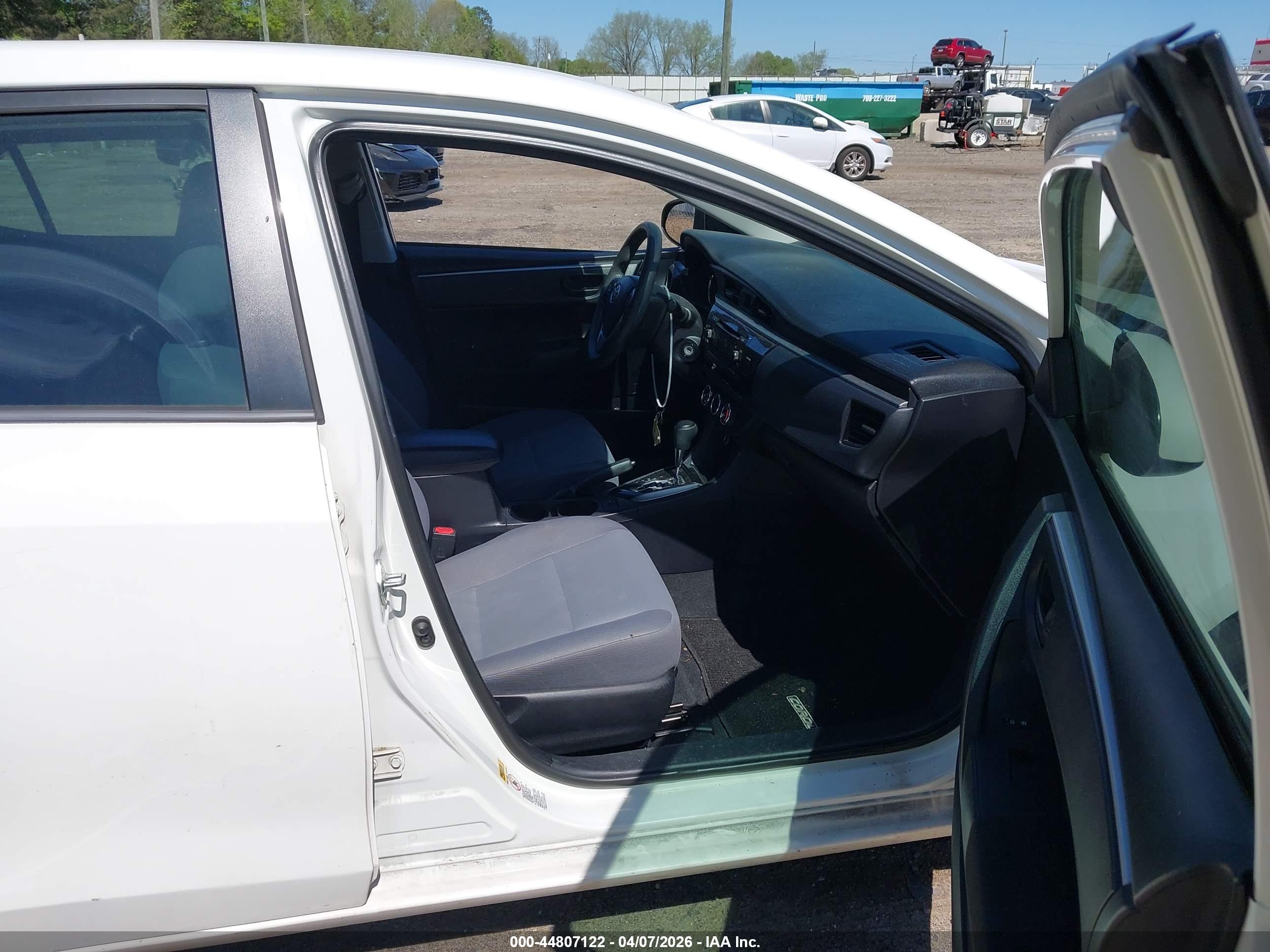 TOYOTA COROLLA image 5