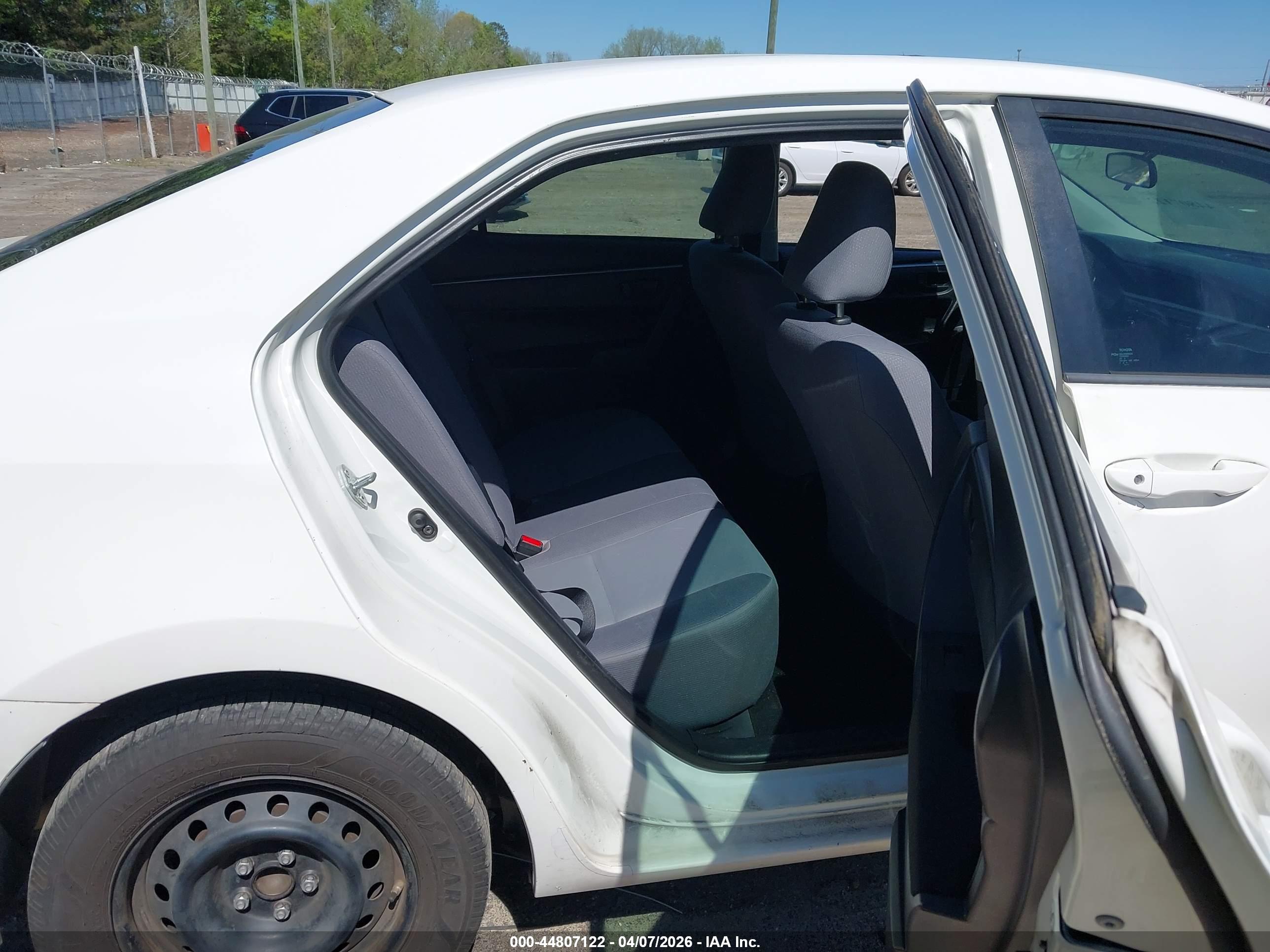 TOYOTA COROLLA image 8