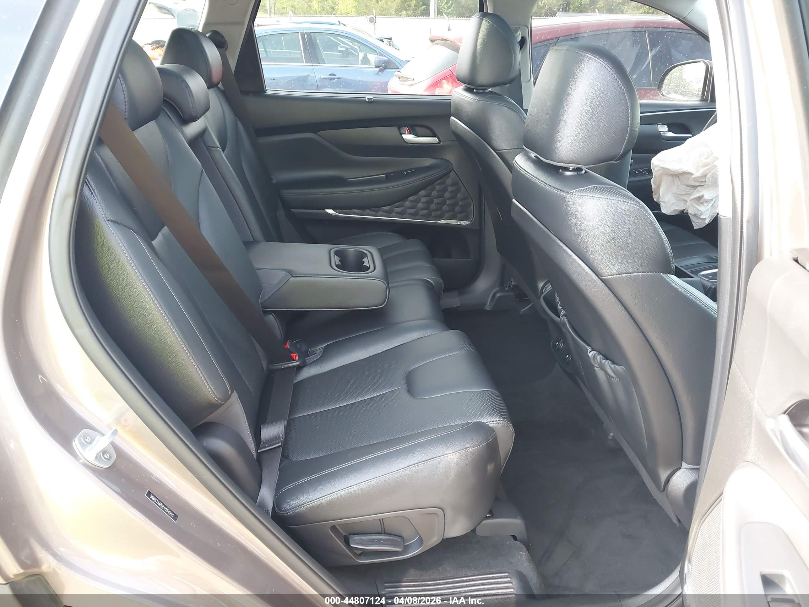 HYUNDAI SANTA image 8