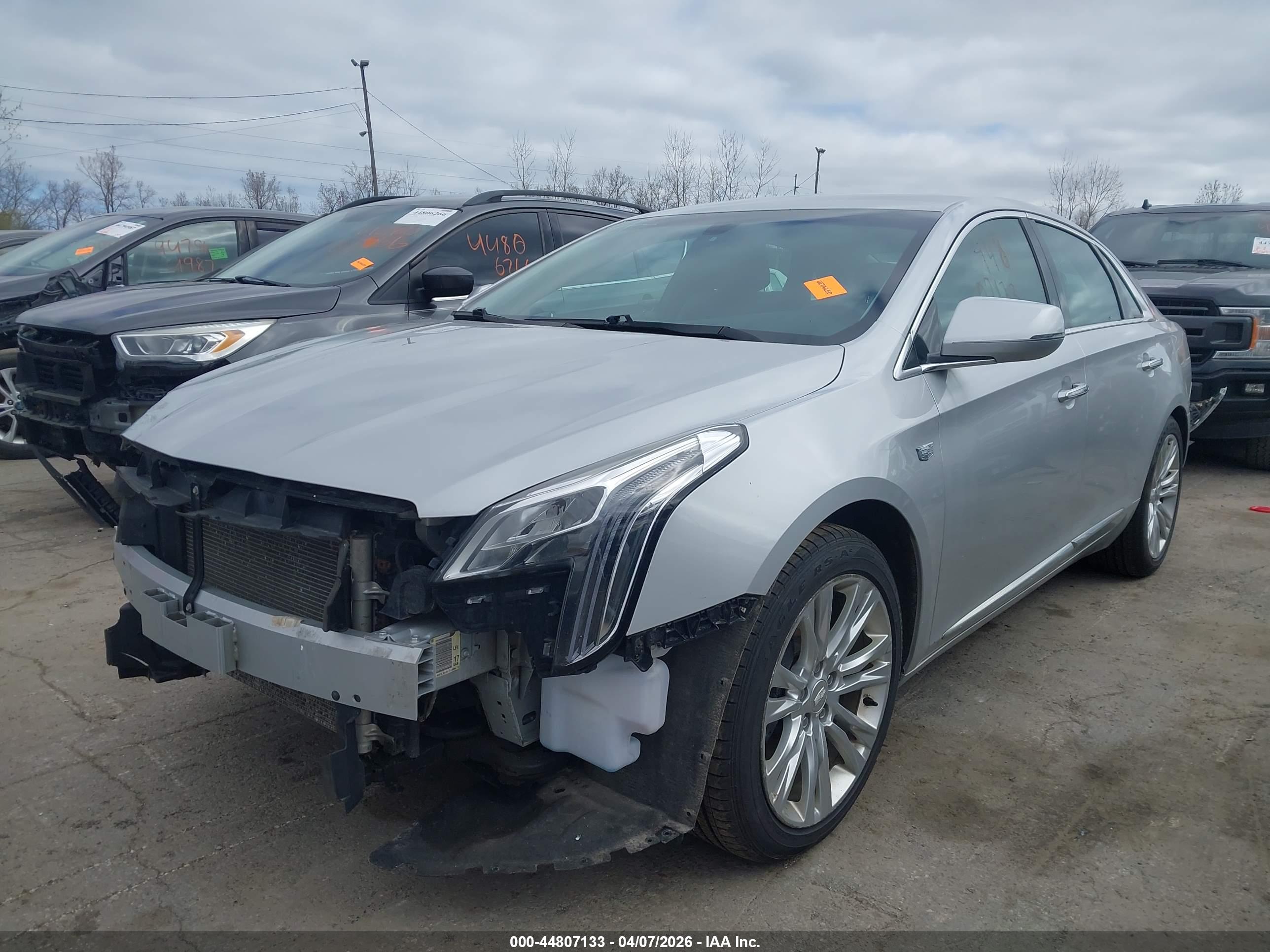 CADILLAC XTS image 2