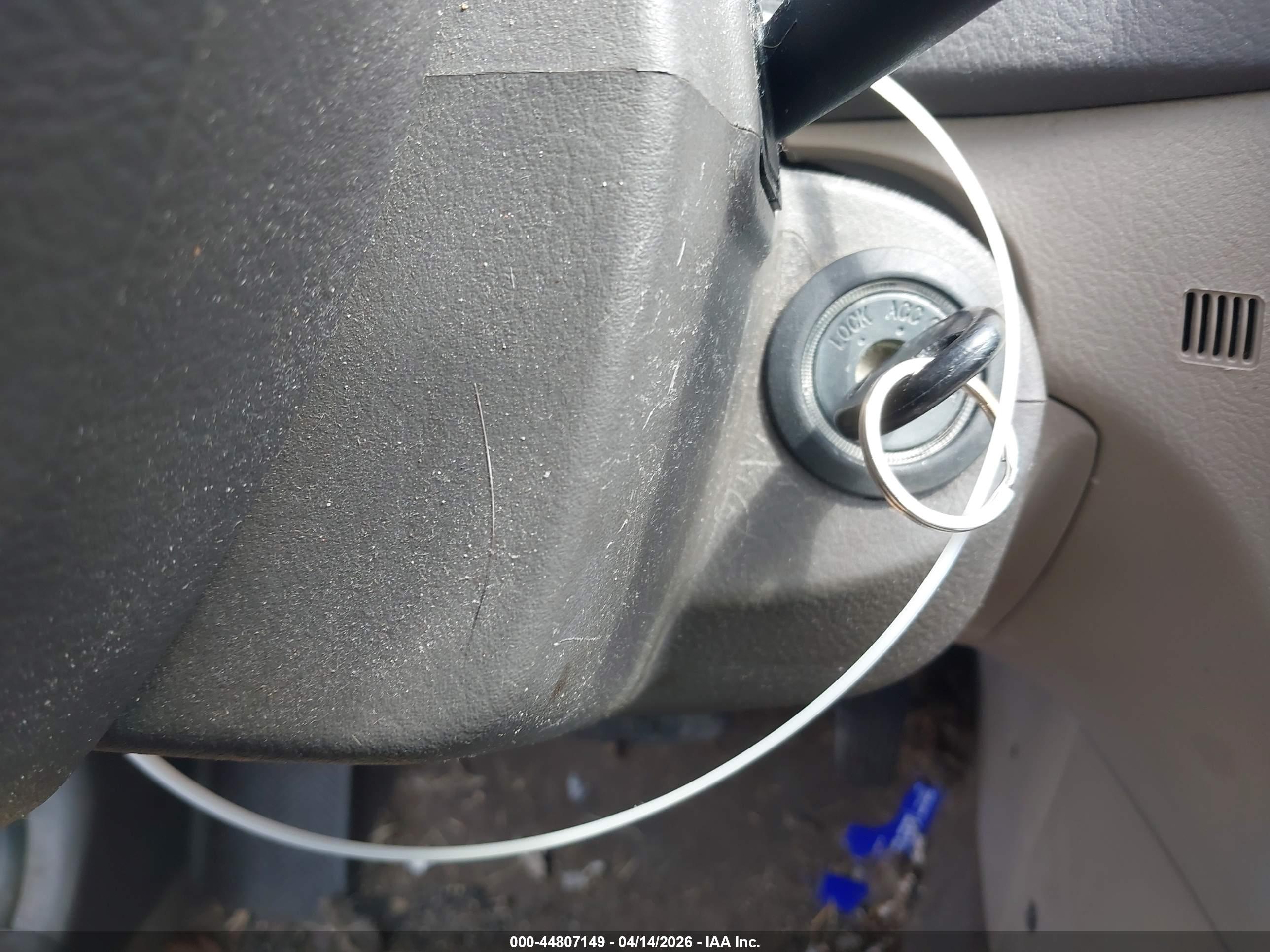 KIA SPECTRA image 11